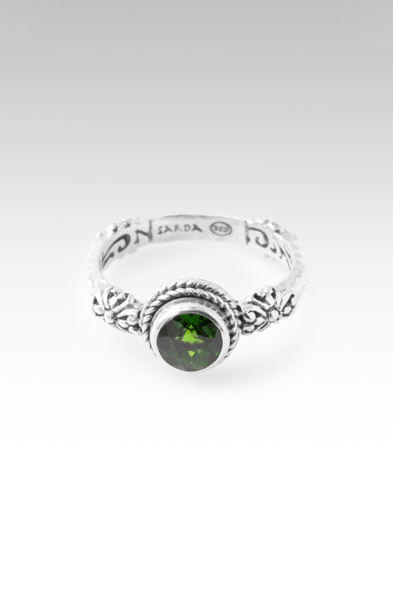 Chrome Diopside Heart Ring - Elegant Green Gemstone Jewelry for Women, Perfect Gift for Valentine's Day, Anniversary & Romantic Occasions