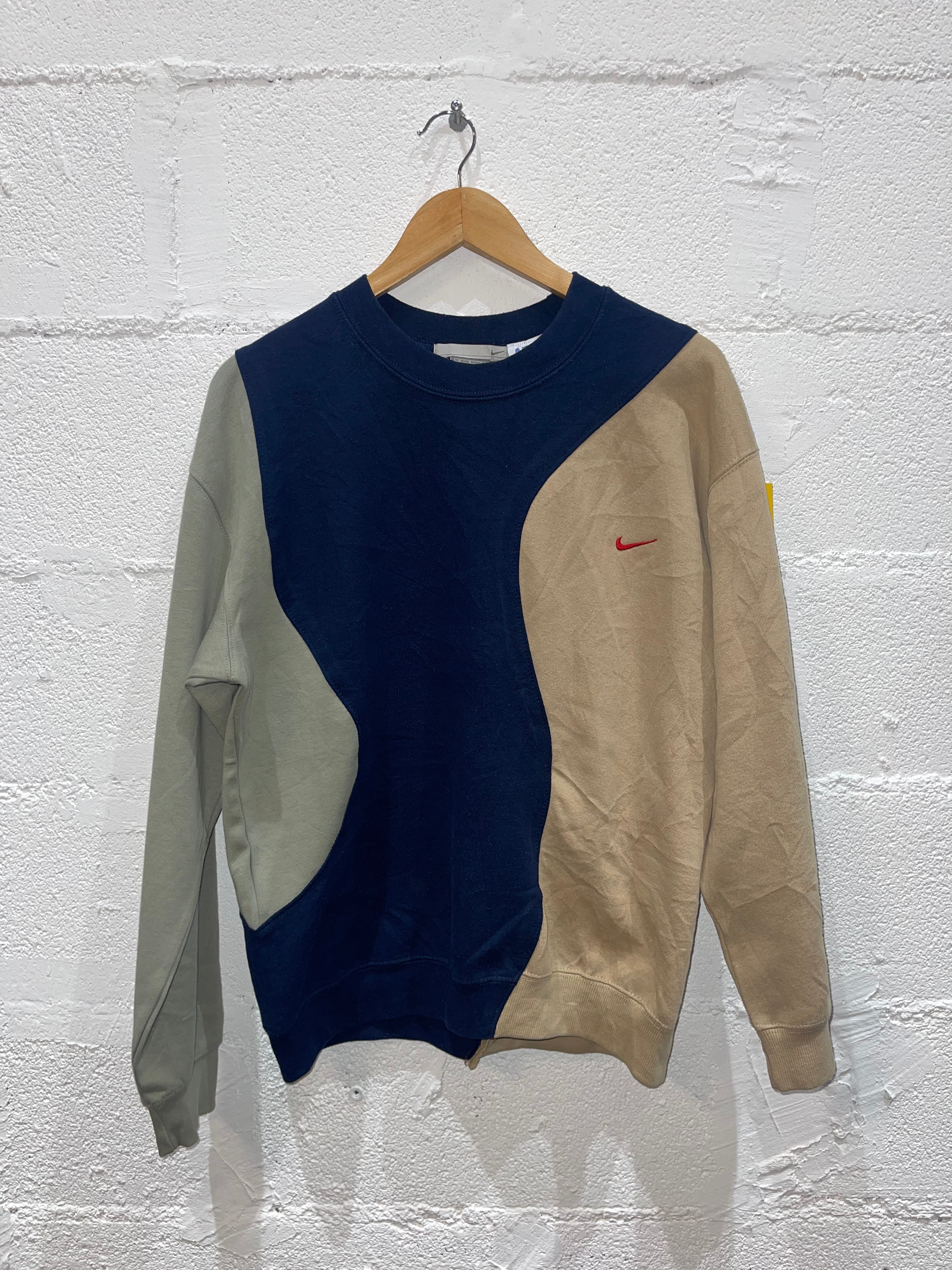 Custom Nike Hoodie for Men & Women - Stylish & Comfortable Sweatshirt for Casual Wear, Gym, and Outdoor Activities