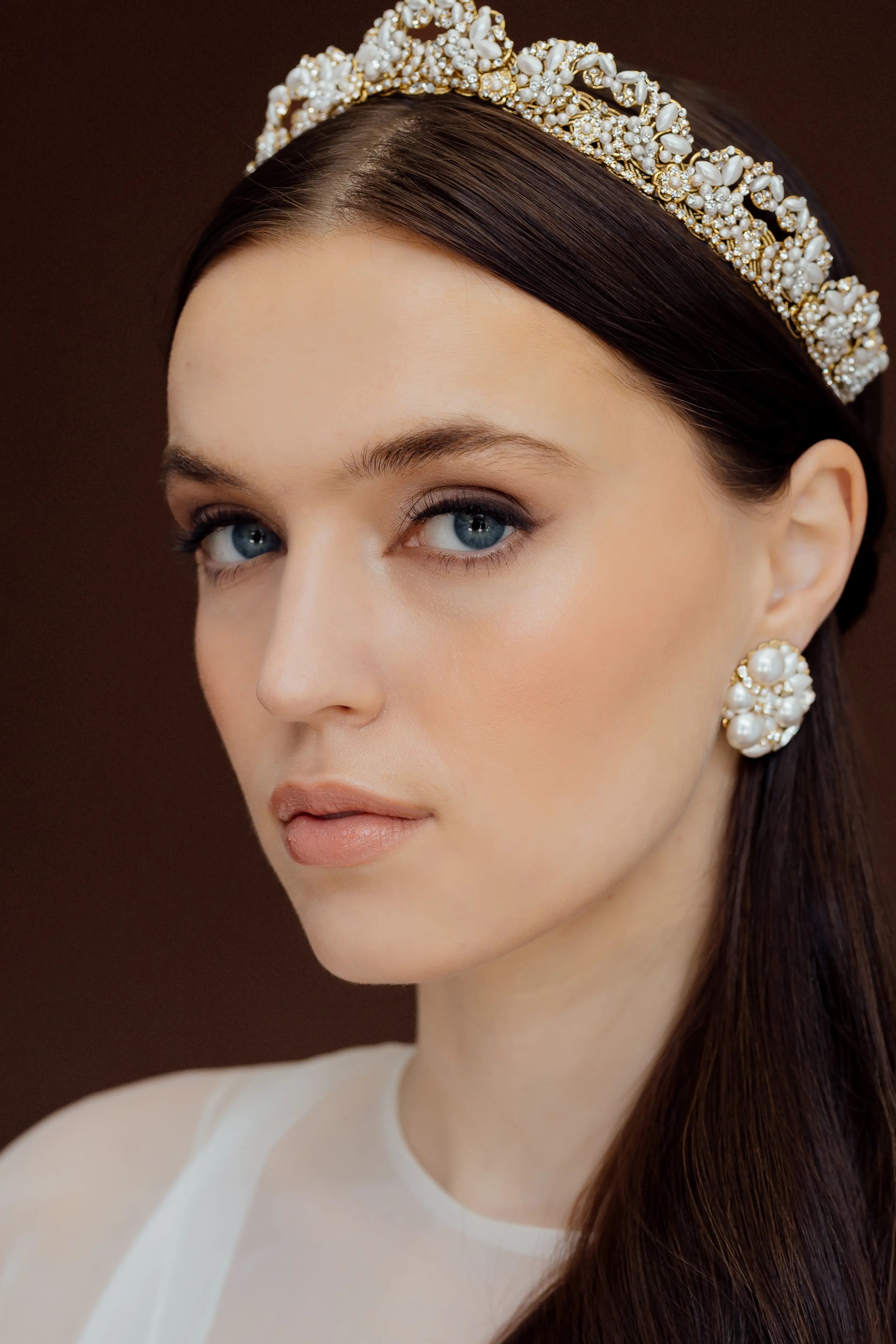 Versienne Crown - Elegant & Stylish Women's Tiara for Weddings, Prom, and Special Occasions | Perfect for Brides, Pageants, and Photo Shoots