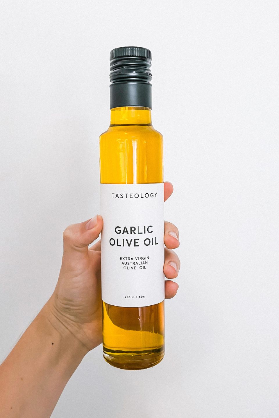 Premium Extra Virgin Olive Oil with Garlic Infusion - 250ml Bottle for Cooking, Salad Dressing & Gourmet Recipes