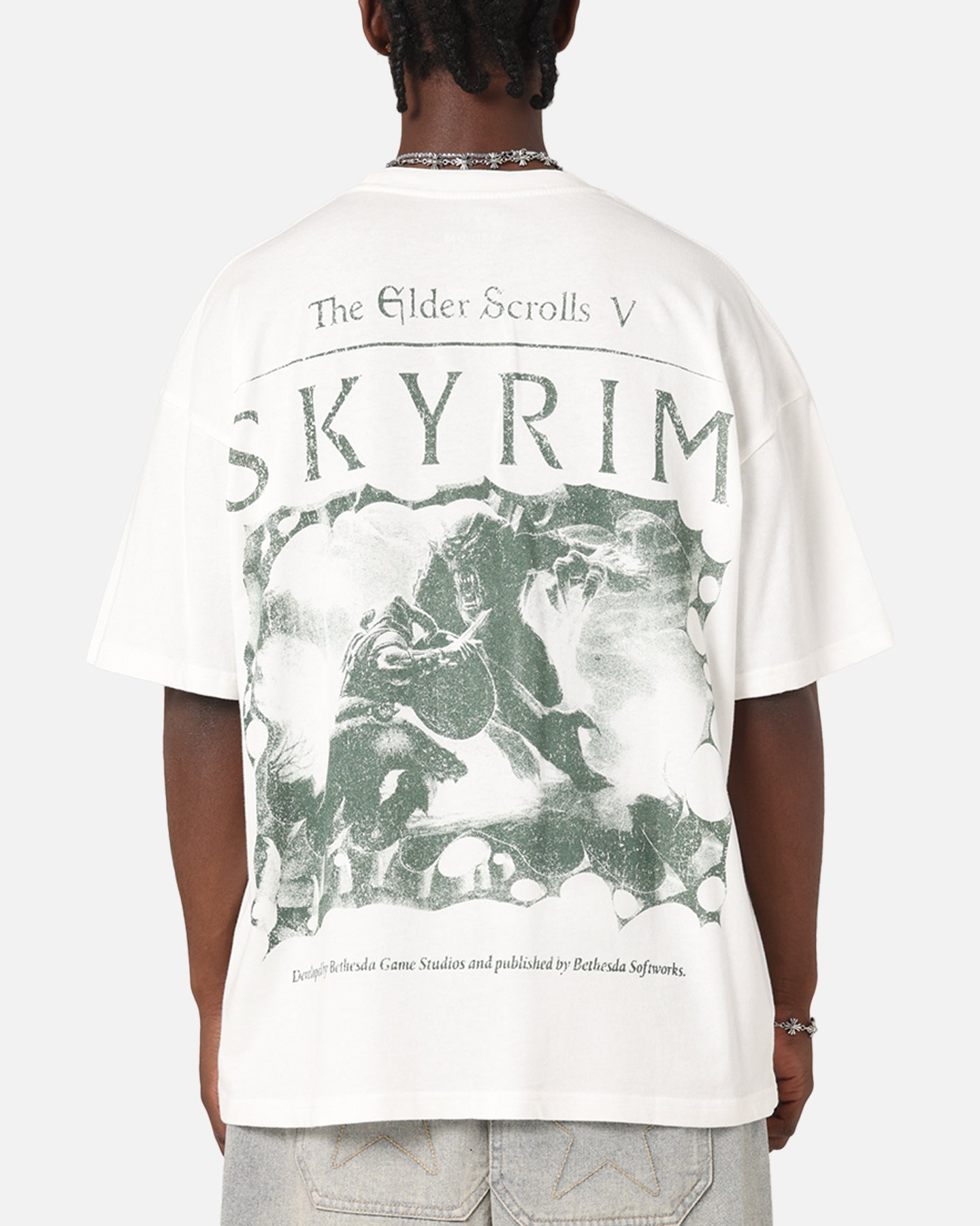 The Elder Scrolls V: Skyrim Vintage T-Shirt - Off White | 73 Studio | Retro Gaming Tee for Fans & Collectors | Perfect for Cosplay, Conventions & Casual Wear