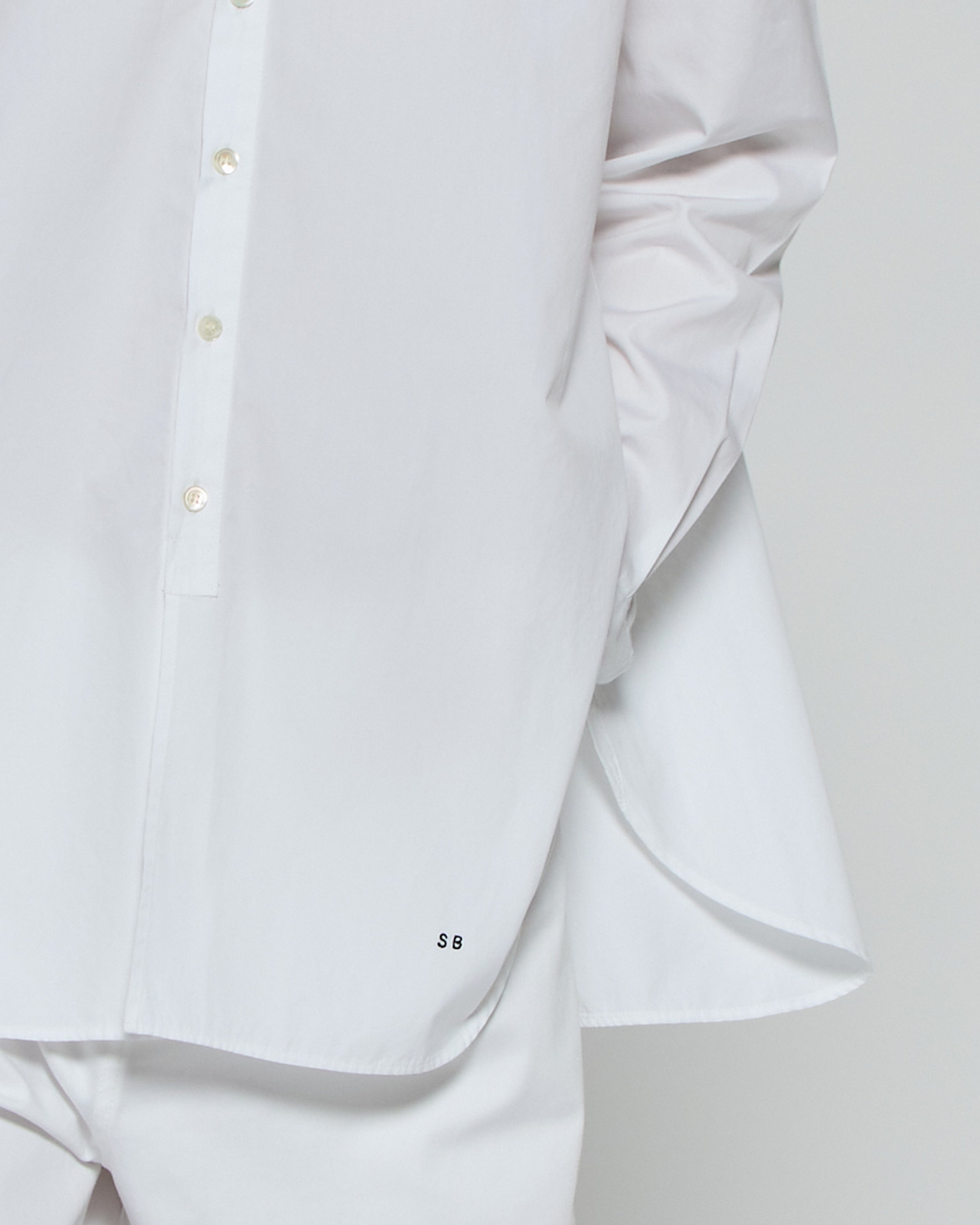 Stylish Collarless Shirt with Side Slit - White Women's Fashion Top for Casual Wear & Office Outfits