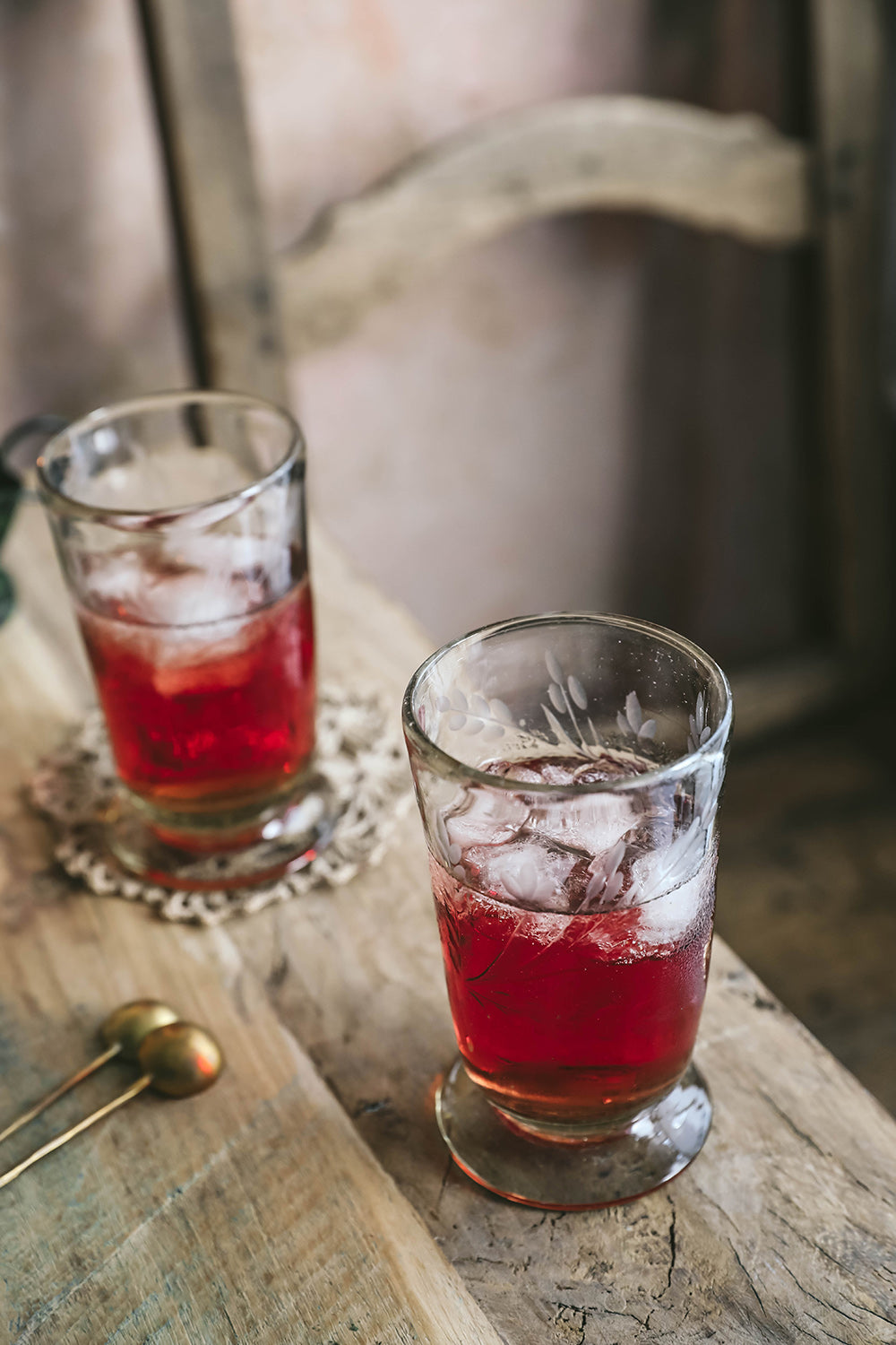 Elegant Hand-Etched Floral Glassware Set - Tall Footed Drinking Glasses for Wine, Cocktails & Special Occasions - Perfect for Weddings, Parties & Home Decor