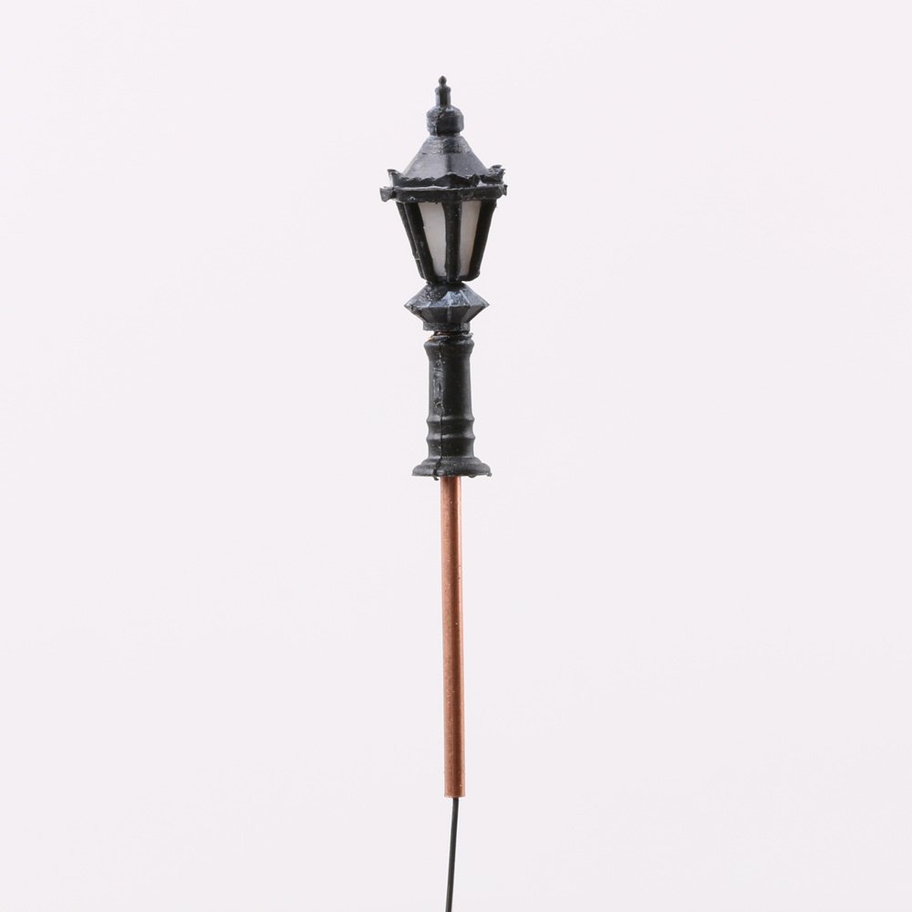 10PCS 1:300 Scale LED Courtyard & Street Lamps for Model Railways - Perfect for Miniature Train Layouts, Dioramas, and City Scenes