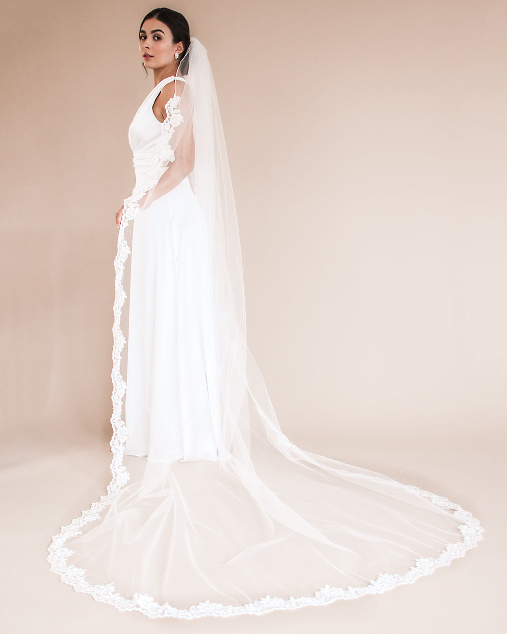 Elegant Sasha Lace Wedding Veil with Beaded Edge - Perfect for Bridal Ceremony, Photoshoot & Special Occasions