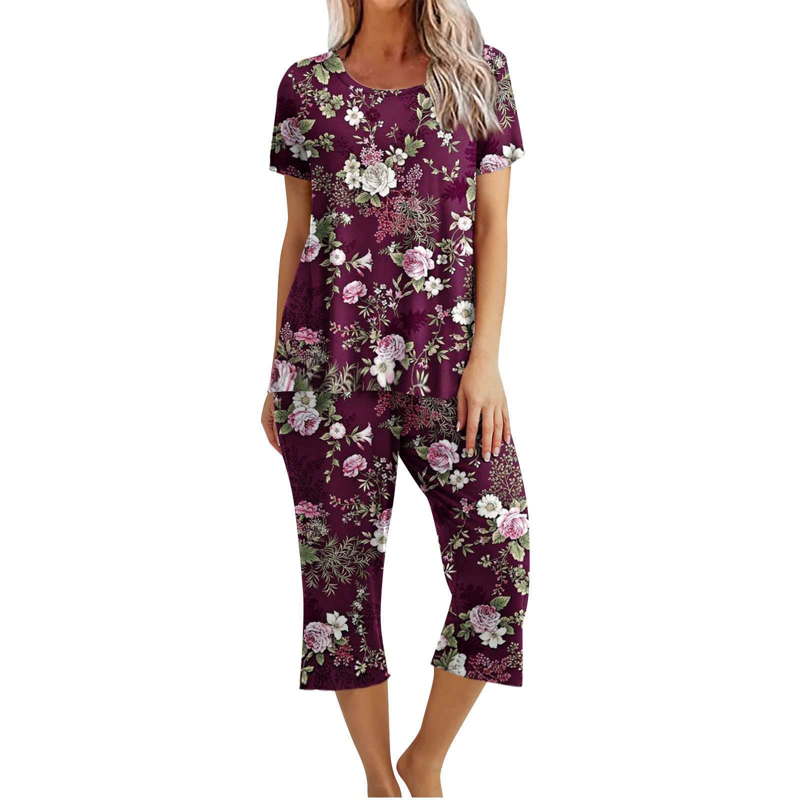 Women's 2-Piece Printed Pajama Set - Soft Summer Sleepwear with Capri Pants & Pockets - Matching Lounge Outfit for Home, Vacation & Relaxation