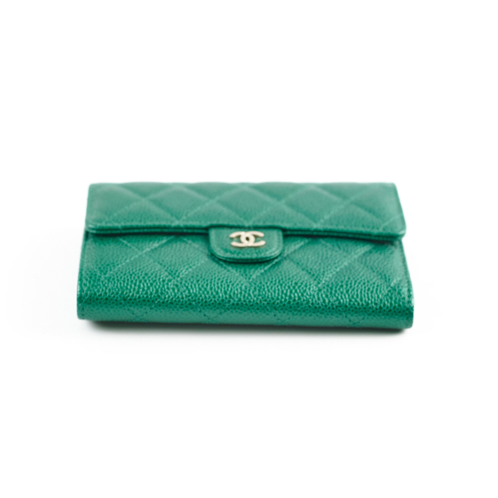Chanel 18S Caviar Wallet Iridescent Emerald Green - Luxury Women's Leather Wallet for Everyday Use & Special Occasions
