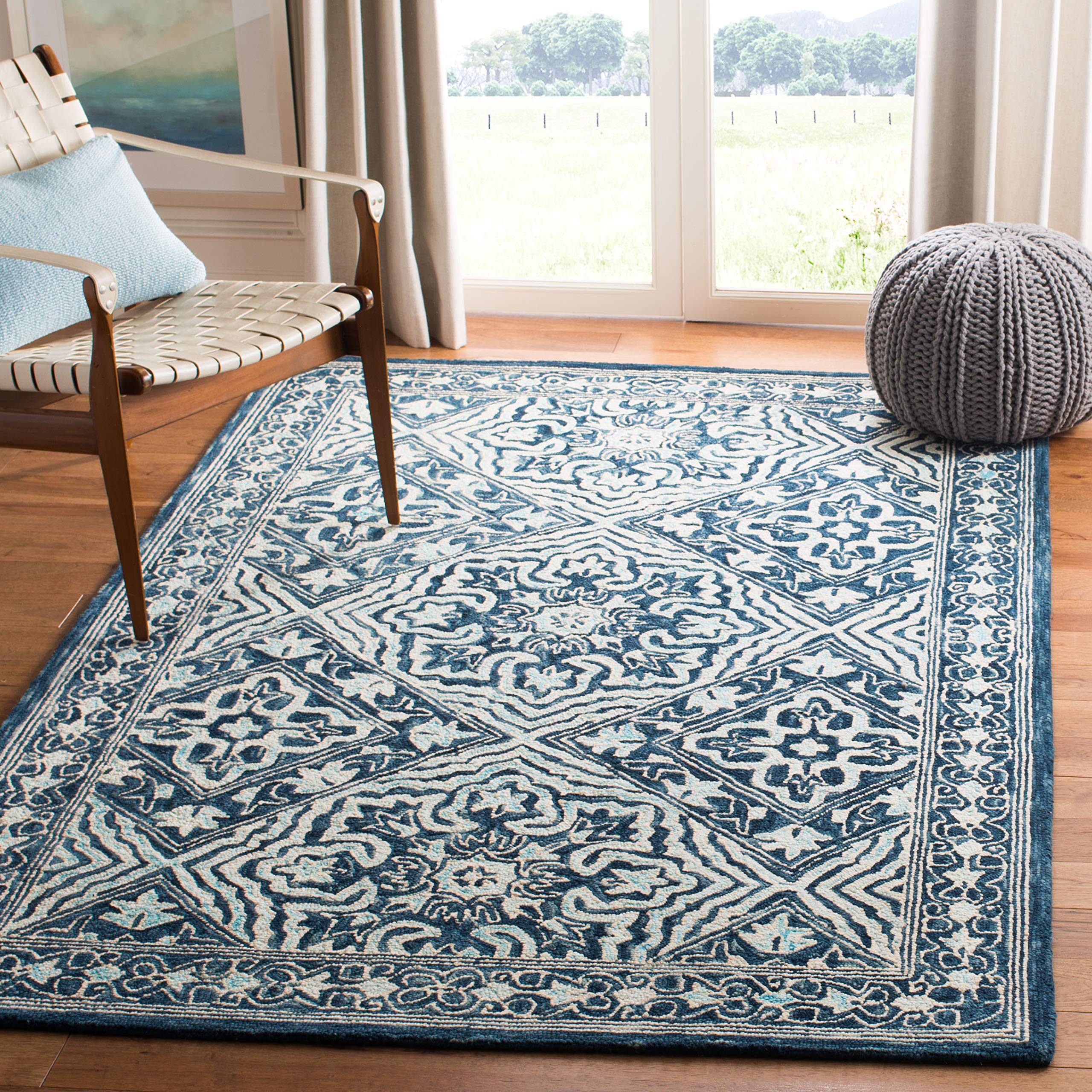 SAFAVIEH Trace Collection Handmade Wool Area Rug - 5' x 8' Navy & Light Blue, Non-Slip Living Room Rug, Bedroom Carpet for High Traffic Areas, Boho Chic Home Decor (TRC507N) - Perfect for Cozy Living Spaces & Guest Rooms