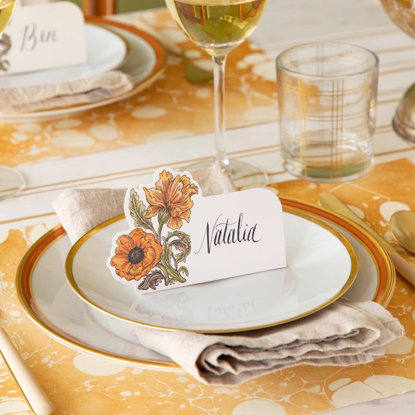 Elegant Autumn-Themed Place Cards for Weddings, Thanksgiving, and Fall Events - Perfect for Table Settings and Seasonal Decorations