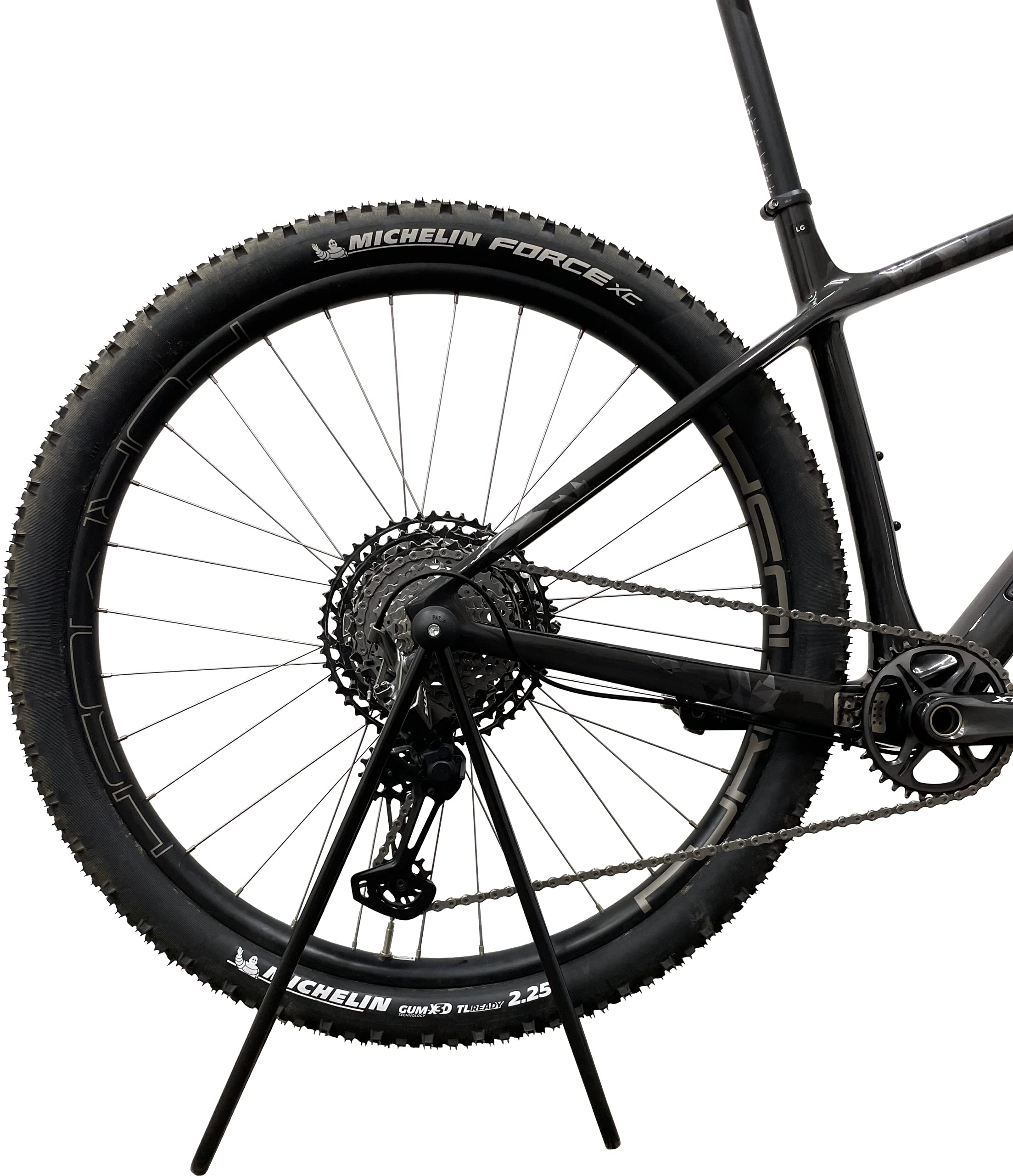 Minoura DS-30BLT Bike Repair Stand - Heavy Duty Bicycle Maintenance Stand for 29-Inch Wheels - Perfect for Home Garage, Bike Shops & Outdoor Cycling Maintenance