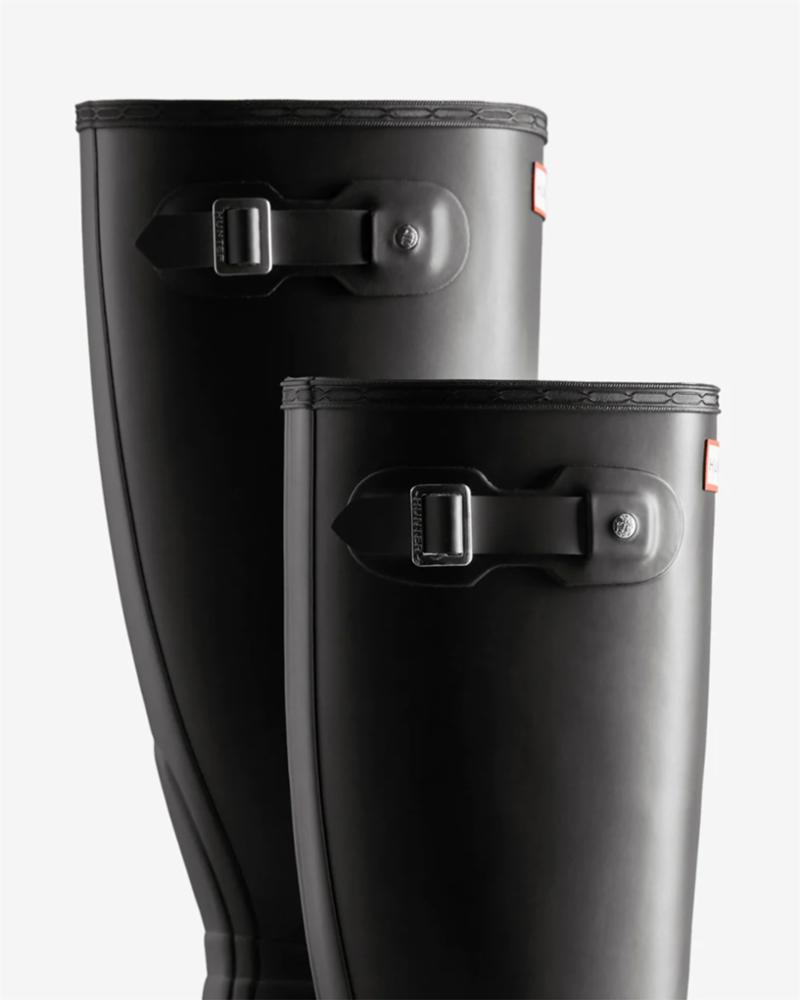 Hunter Women's Original Tall Wide Rain Boots - Waterproof Black Rubber Boots for Women | Comfortable & Stylish for Outdoor, Gardening, and Rainy Days