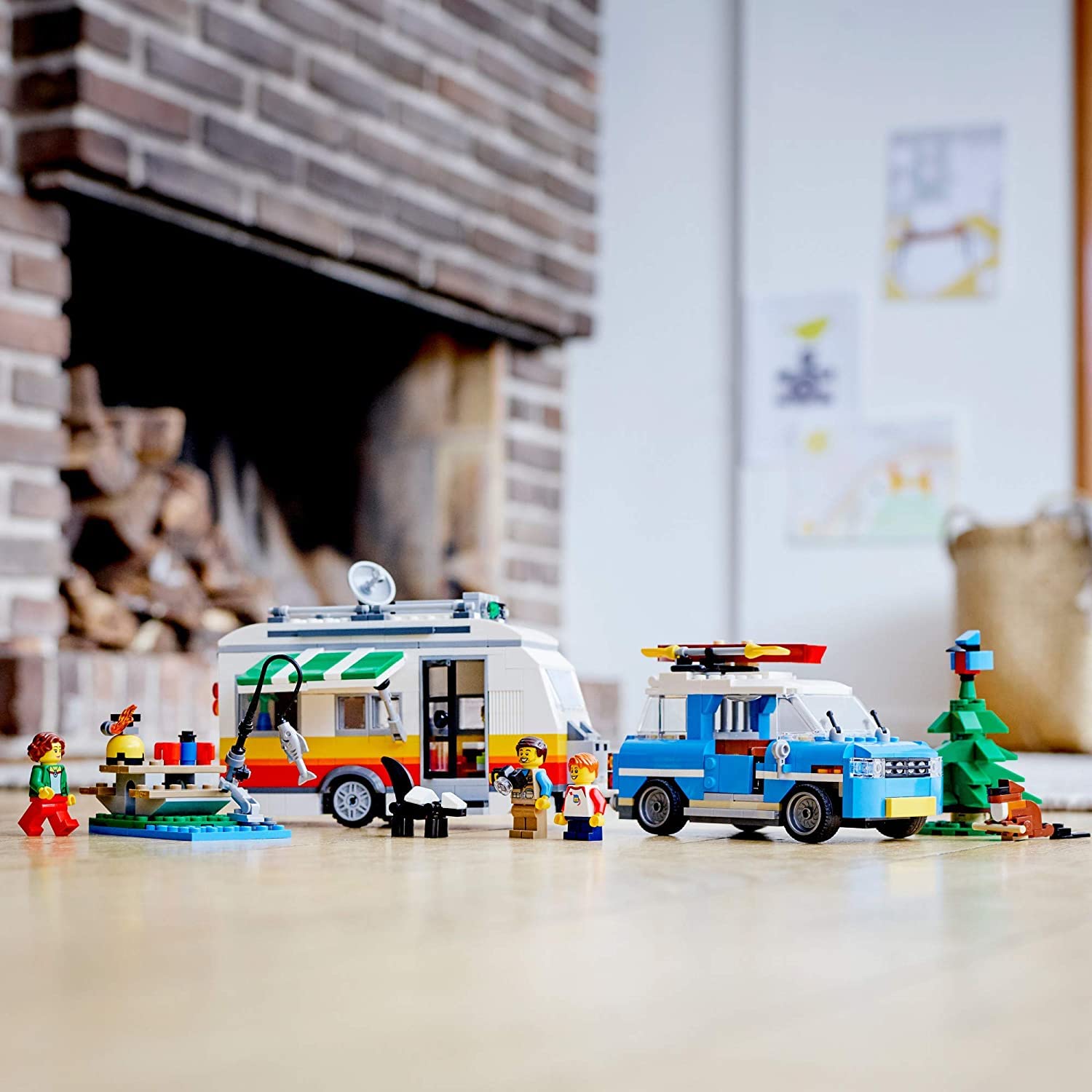 LEGO Creator 3in1 Caravan Family Holiday Building Kit 31108 - 766 Pieces Creative Toy for Kids, Camping Adventure Playset with Cute Animal Figures | Perfect for Birthday Gifts, Creative Play & Indoor Camping Fun
