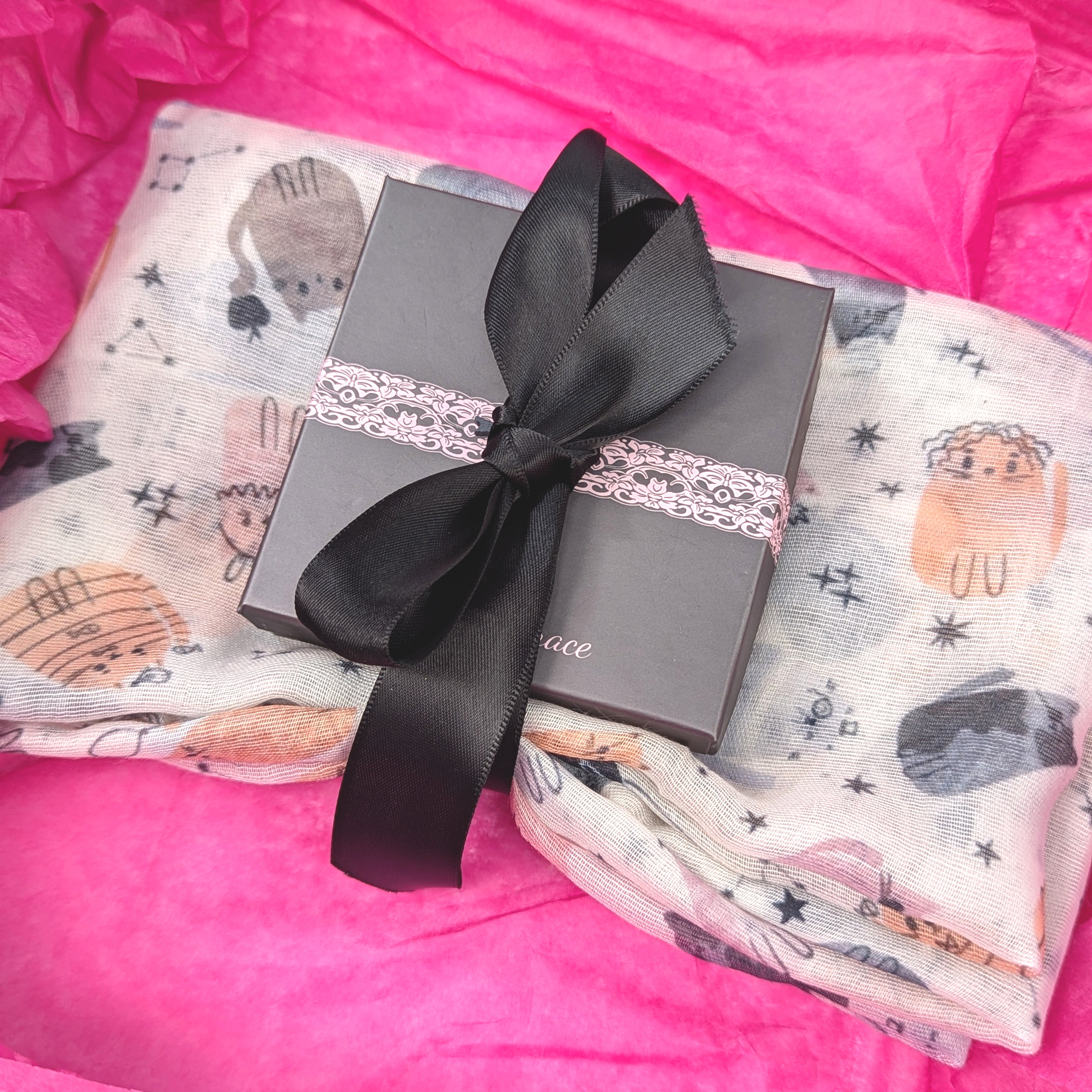 Creative Cat Gift Set - Stylish Cat Scarf with Sparkling Diamante Brooch | Perfect for Cat Lovers, Birthday Gifts & Special Occasions
