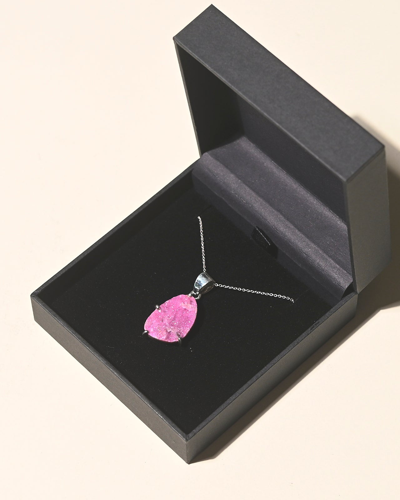 Cobaltoan Calcite Necklace - Natural Pink Crystal Jewelry for Women, Healing Stone Pendant with Adjustable Chain - Perfect for Meditation, Energy Healing & Spiritual Gifts