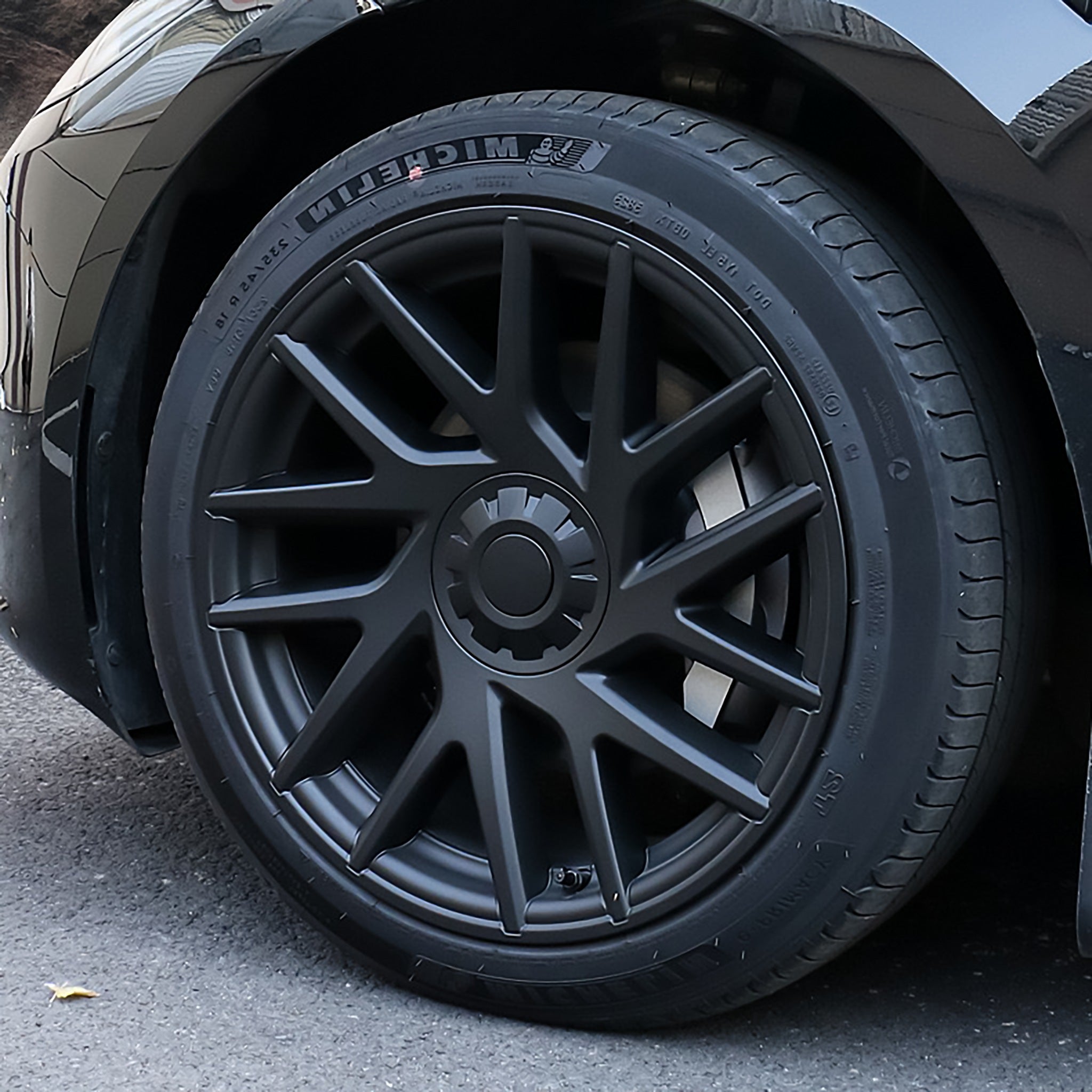 Tesla Aero Wheel Cover for 2024+ Model 3 Highland 18