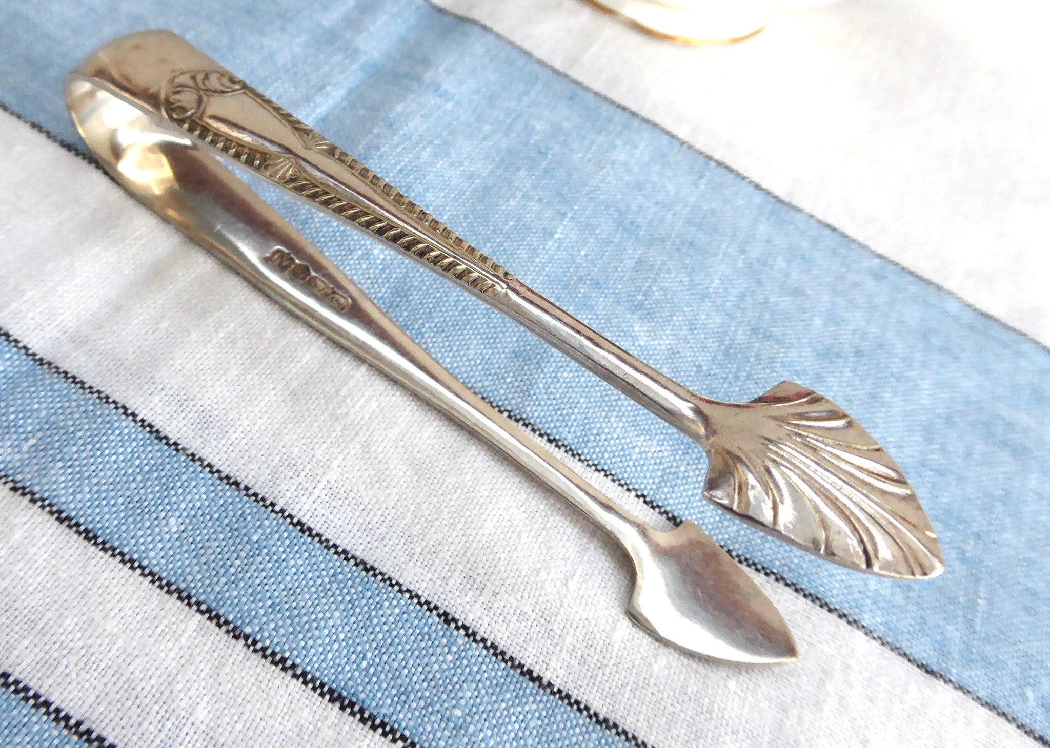 Antique Edwardian Era English Sugar Tongs - Sheffield Silver Plated Spade End Design (1900-1910s) | Vintage Tea Party, Afternoon Tea, Collectible Silverware