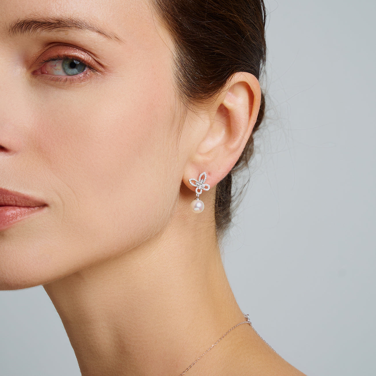 18K Solid Gold Diamond Akoya Hanadama Pearl Earrings - Luxury Pearl Jewelry for Women - Perfect for Weddings, Anniversaries & Special Occasions (KE00236)