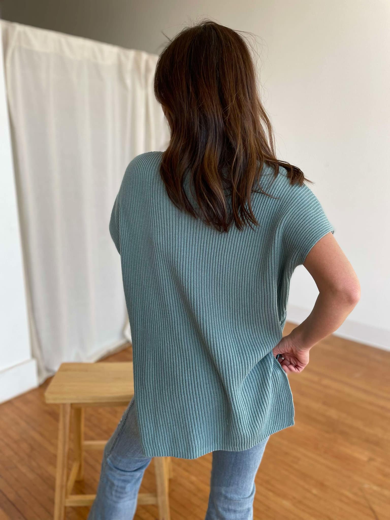 PREORDER: Stylish Day On The Town Sweater for Women - 2 Color Options | Cozy Knit Pullover for Casual Outings & Fall Fashion