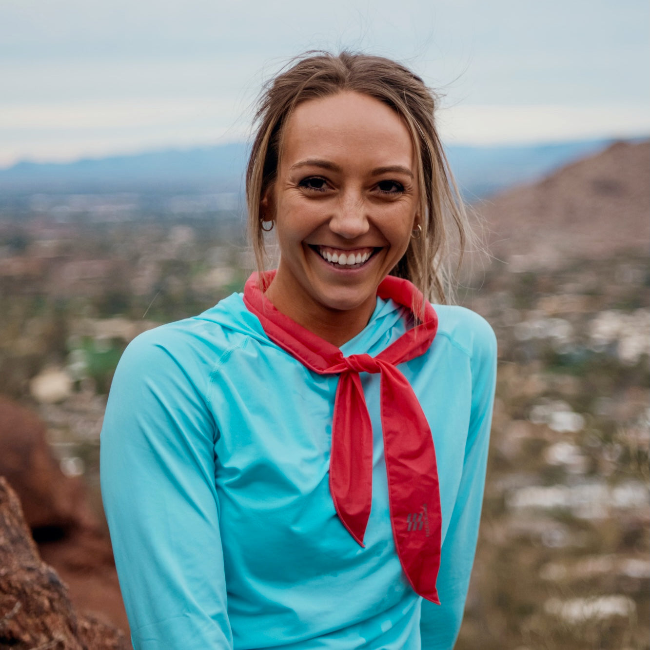 Cooling Neckband for Hot Weather - Hydrologic Cooling Technology for Outdoor Sports & Work - Stay Cool & Comfortable in Summer Hiking, Running, Construction & More