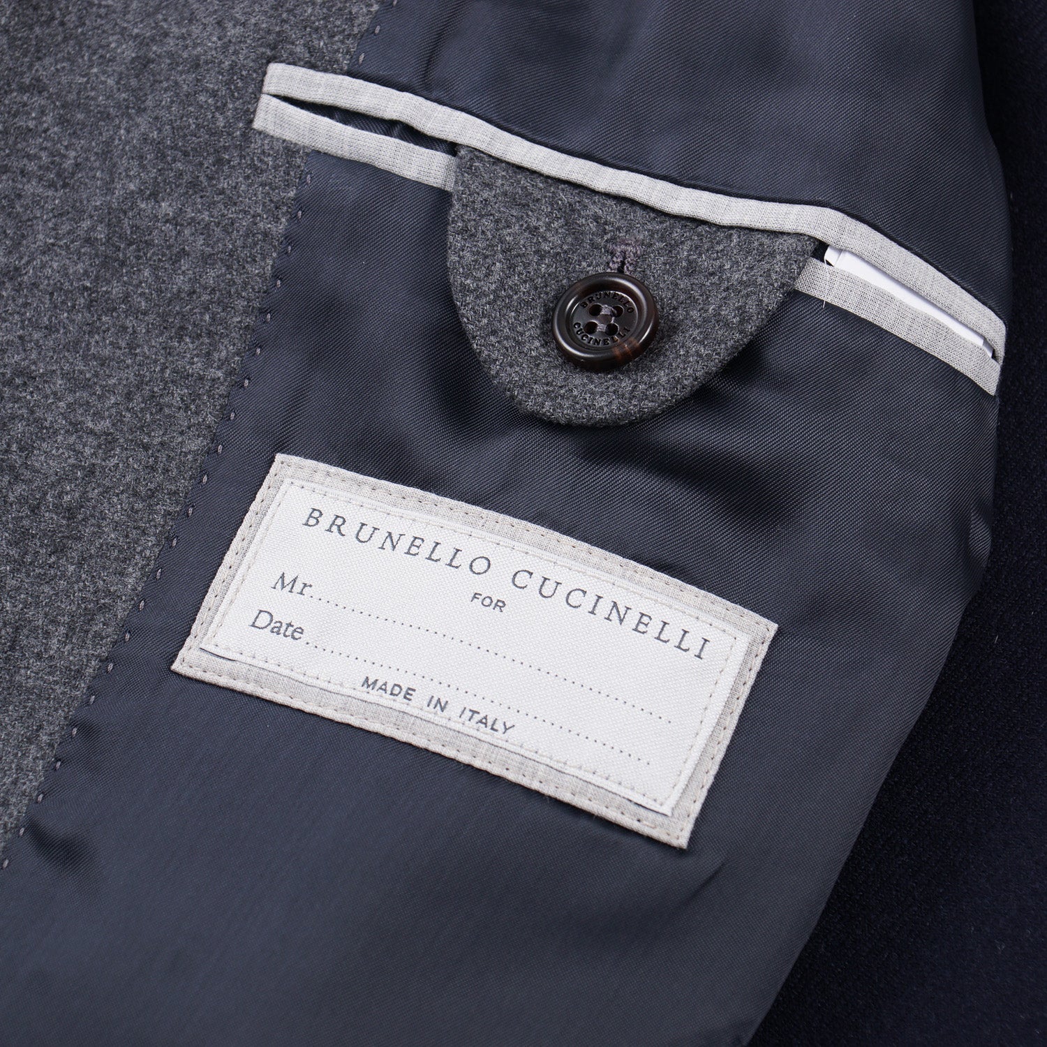Brunello Cucinelli Premium Mid-Weight Cashmere Peacoat for Men - Luxurious Winter Coat for Business & Formal Occasions