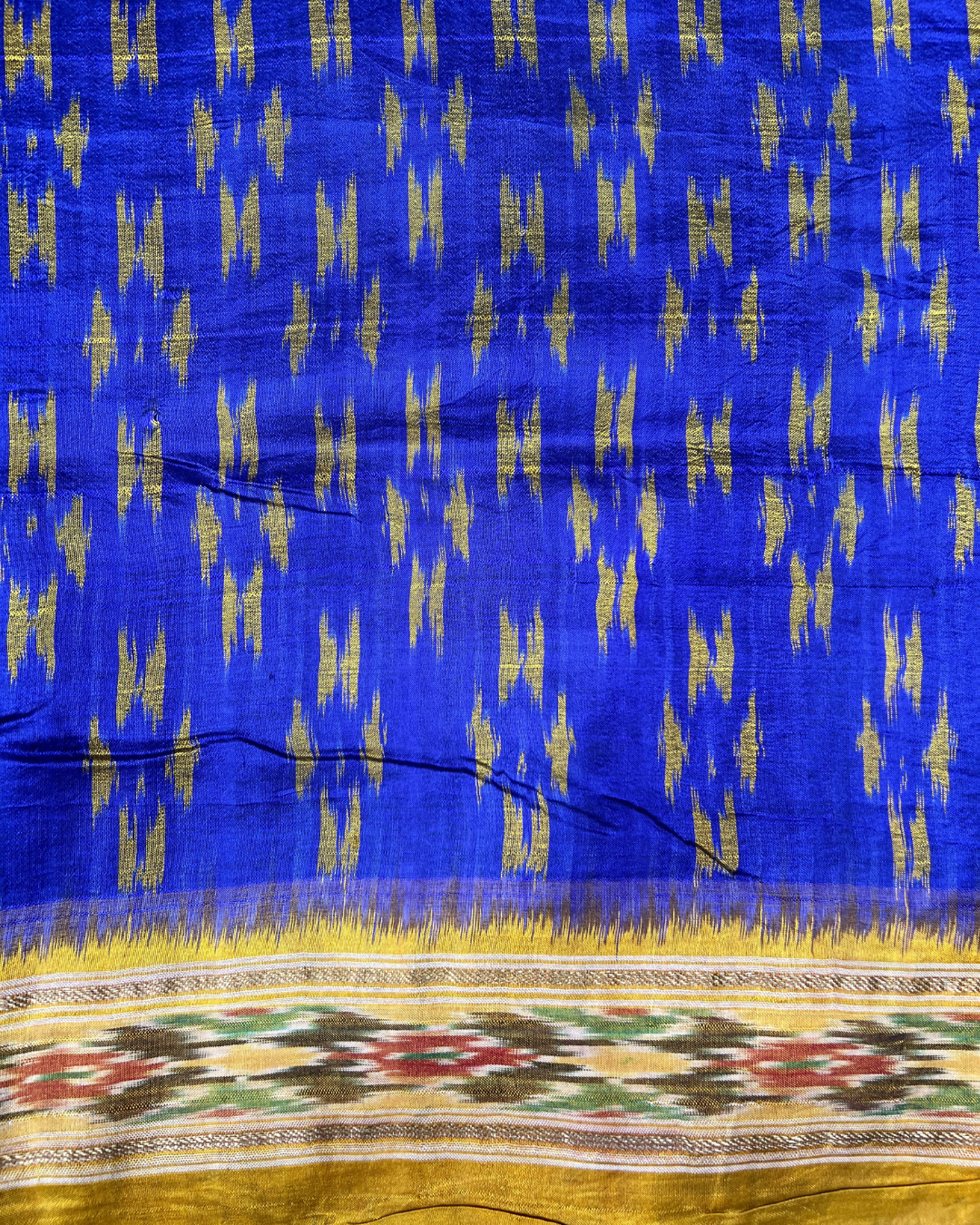 Vintage Silk Sari 105 - Handmade Indian Traditional Saree for Women - Perfect for Weddings, Parties & Cultural Events