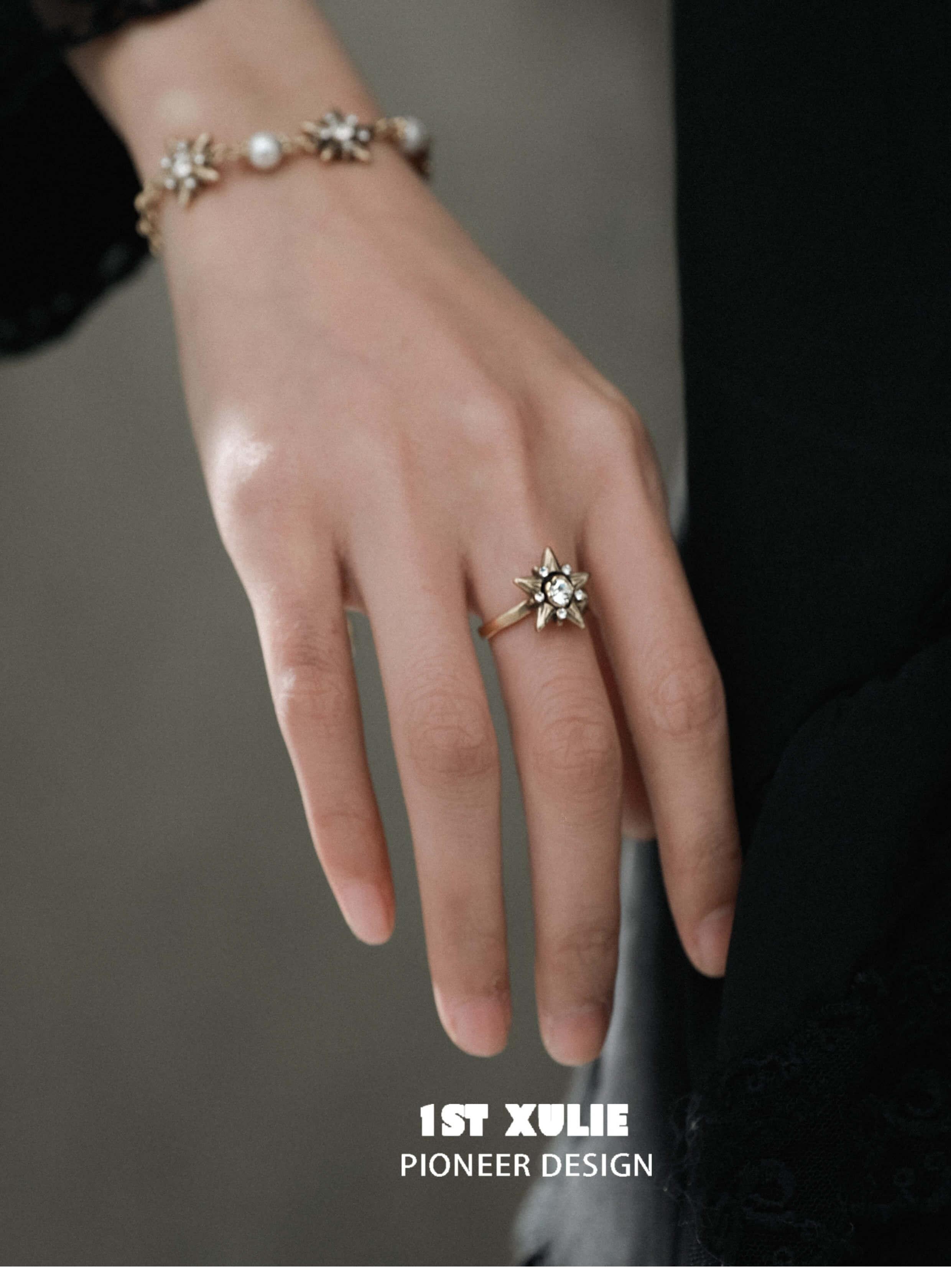 Vintage Renaissance Style Copper Alloy Zirconia Star Ring for Women - Elegant Jewelry Gift for Weddings, Parties & Special Occasions