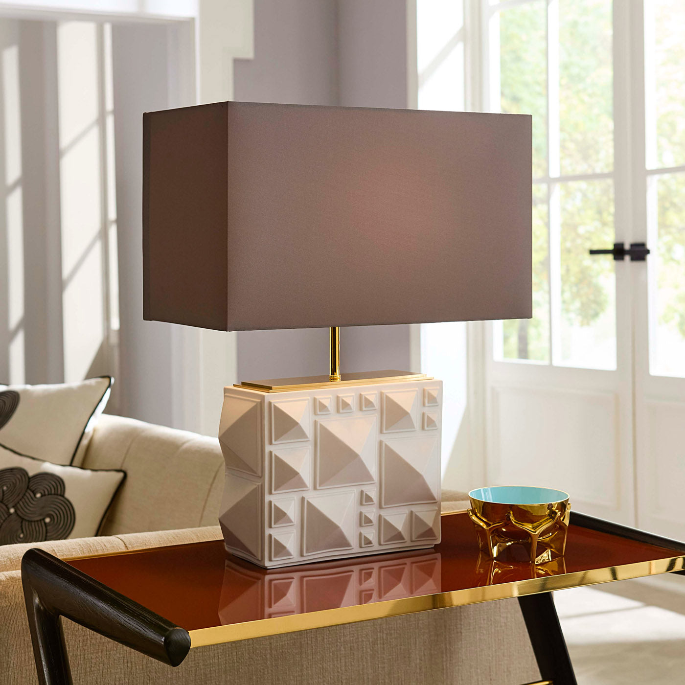 Stylish Trocadero Magazine Side Table - Modern End Table for Living Room, Bedroom & Office - Perfect for Holding Books, Drinks & Decor