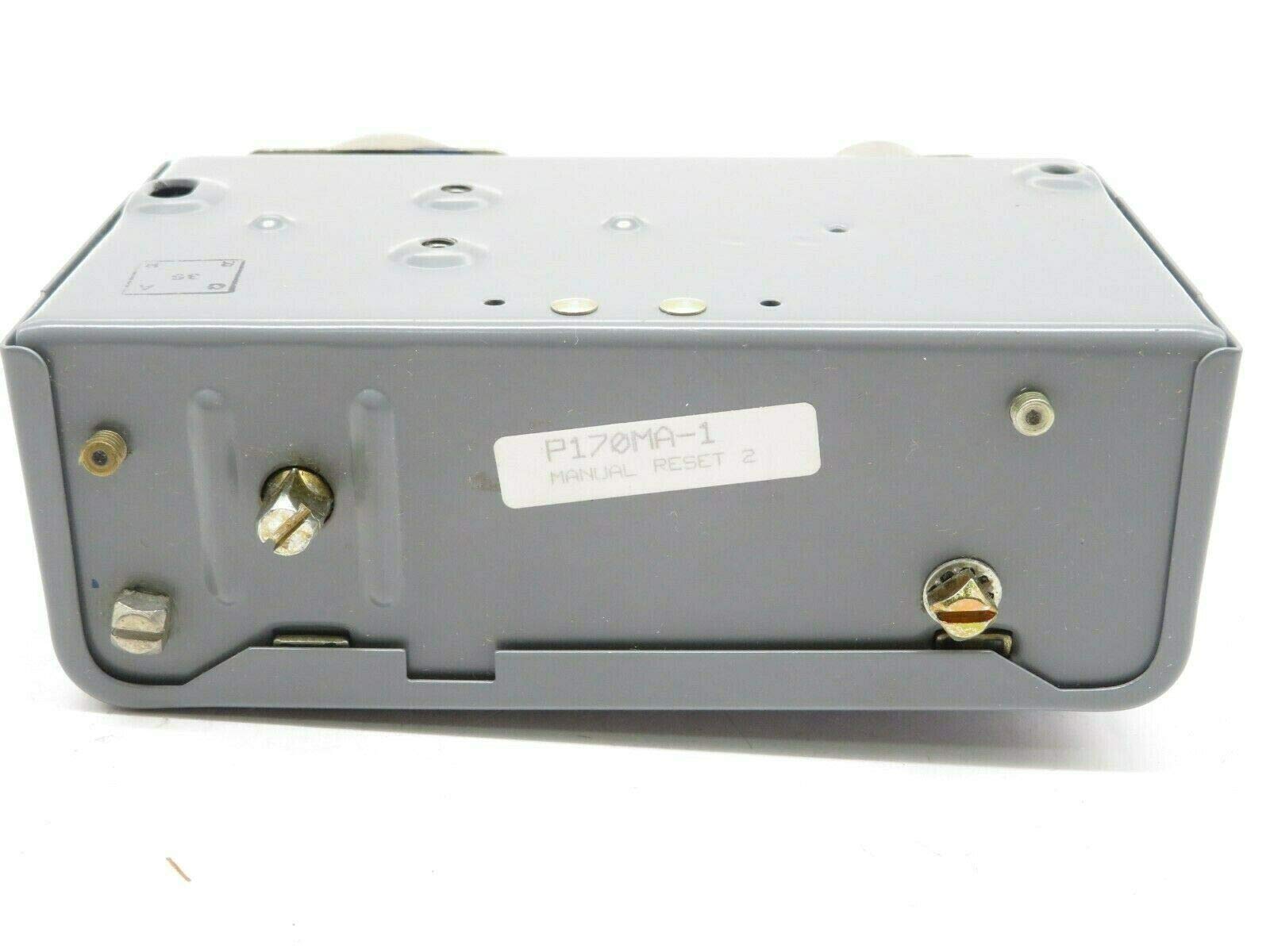 Johnson Controls P170MA-1C Dual Pressure Control Switch SPST - HVAC System, Refrigeration Unit & Air Compressor Pressure Regulator