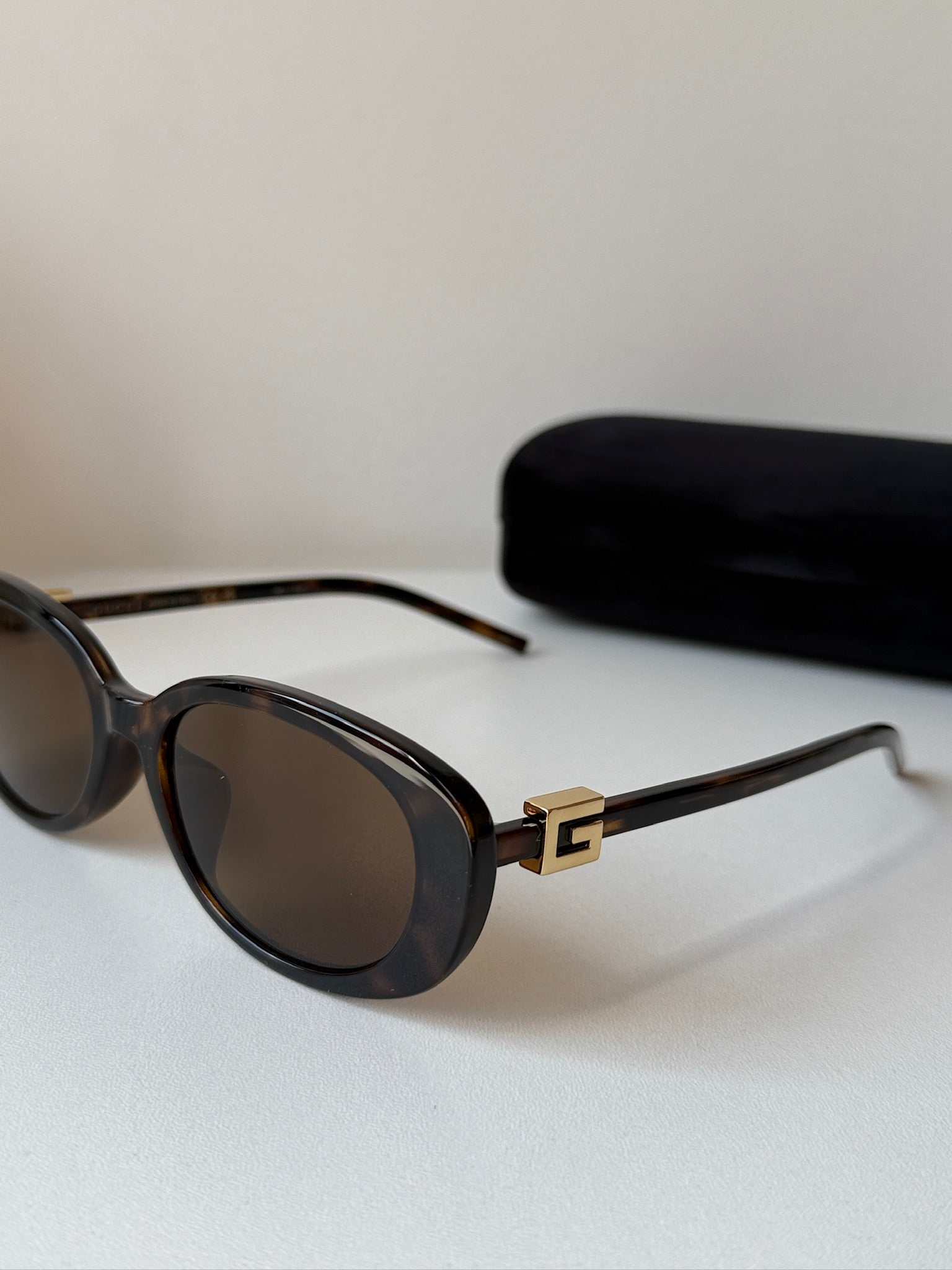 Gucci GG1684SA Havana Brown G-String Sunglasses for Women - Luxury Designer Shades for Beach, Travel & Fashion
