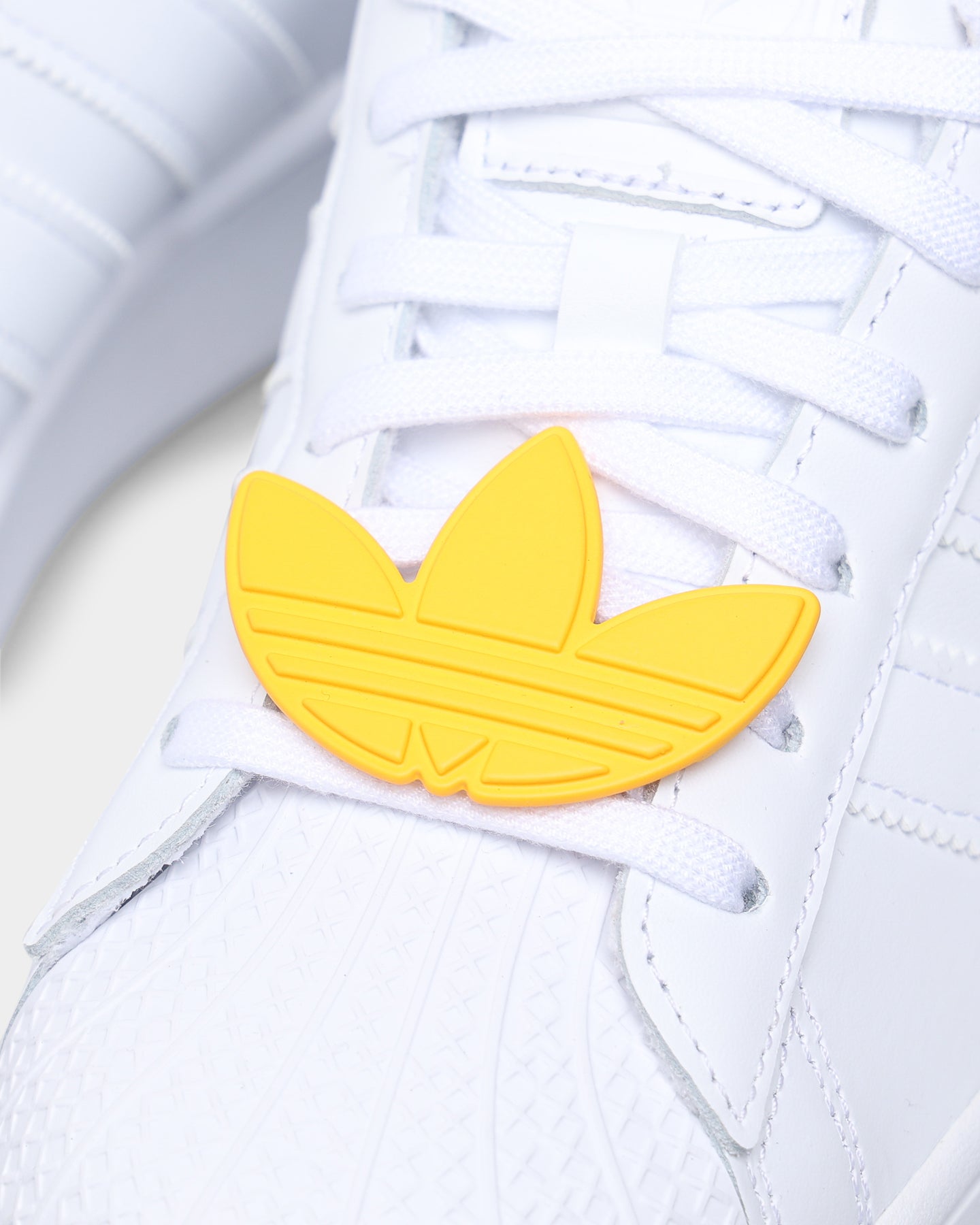 Adidas Women's Superstar Bold Sneakers - Cloud White/Matte Gold Athletic Shoes for Running, Gym & Casual Wear | Classic White & Gold Women's Fashion Trainers