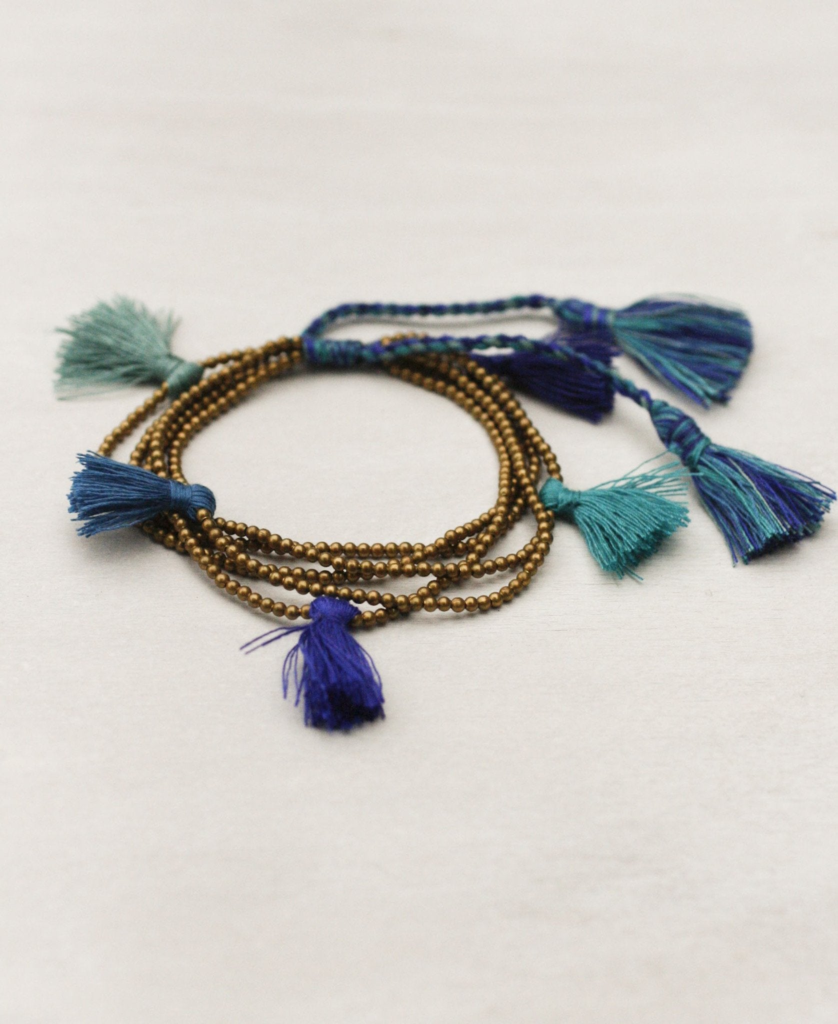 Adjustable Dancing Tassel Bracelet for Women - Boho Chic Handmade Jewelry for Parties, Festivals & Everyday Wear