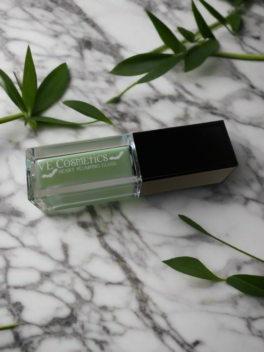 Ice Queen Heart Plumping & Hydrating Lip Gloss Oil - Long Lasting Moisturizing Lip Treatment for Dry Lips, Perfect for Daily Wear & Night Care