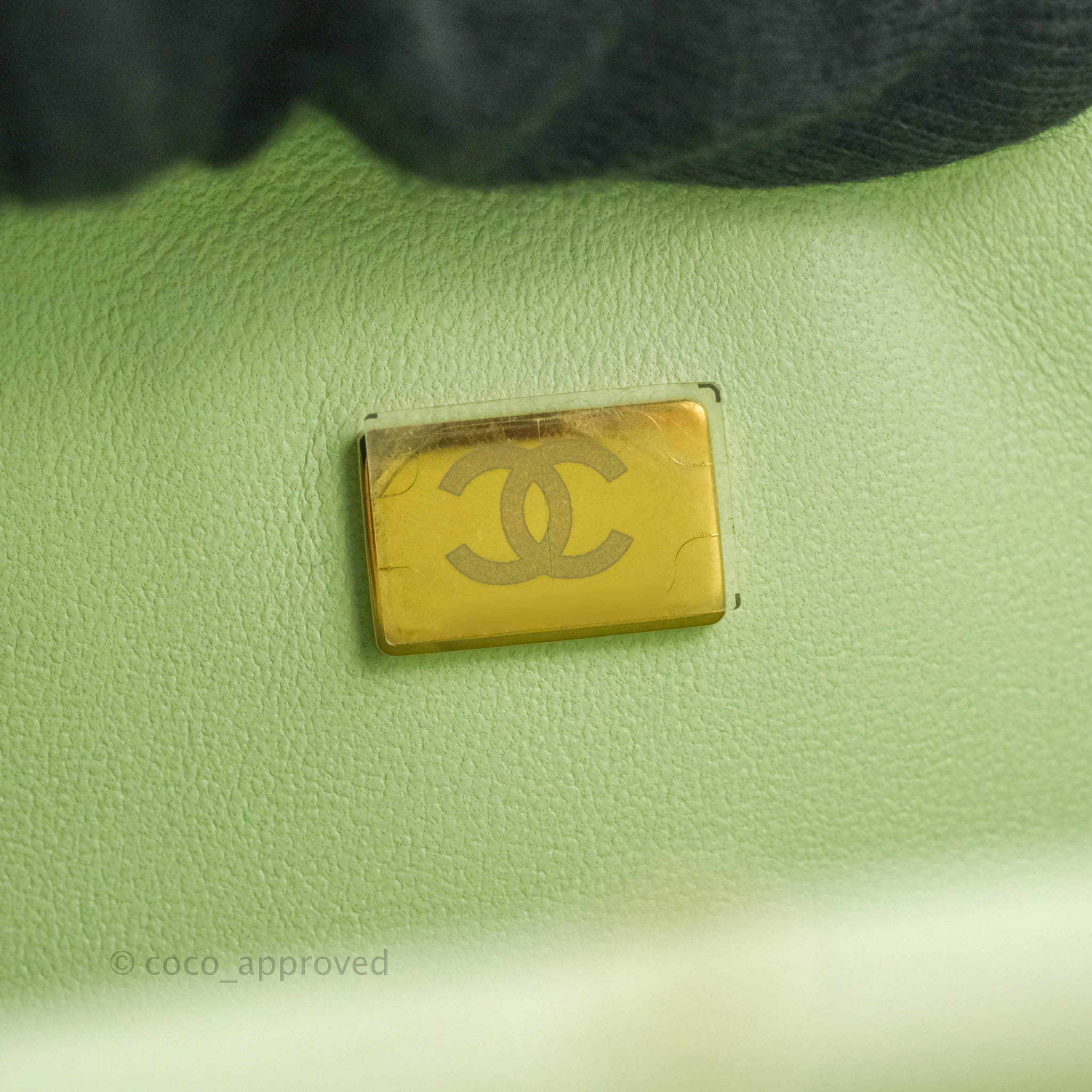 Chanel Classic M/L Medium Flap Bag in Quilted Avocado Green Caviar Leather with Gold Hardware - Luxury Handbag for Women, Perfect for Parties, Work & Everyday Use