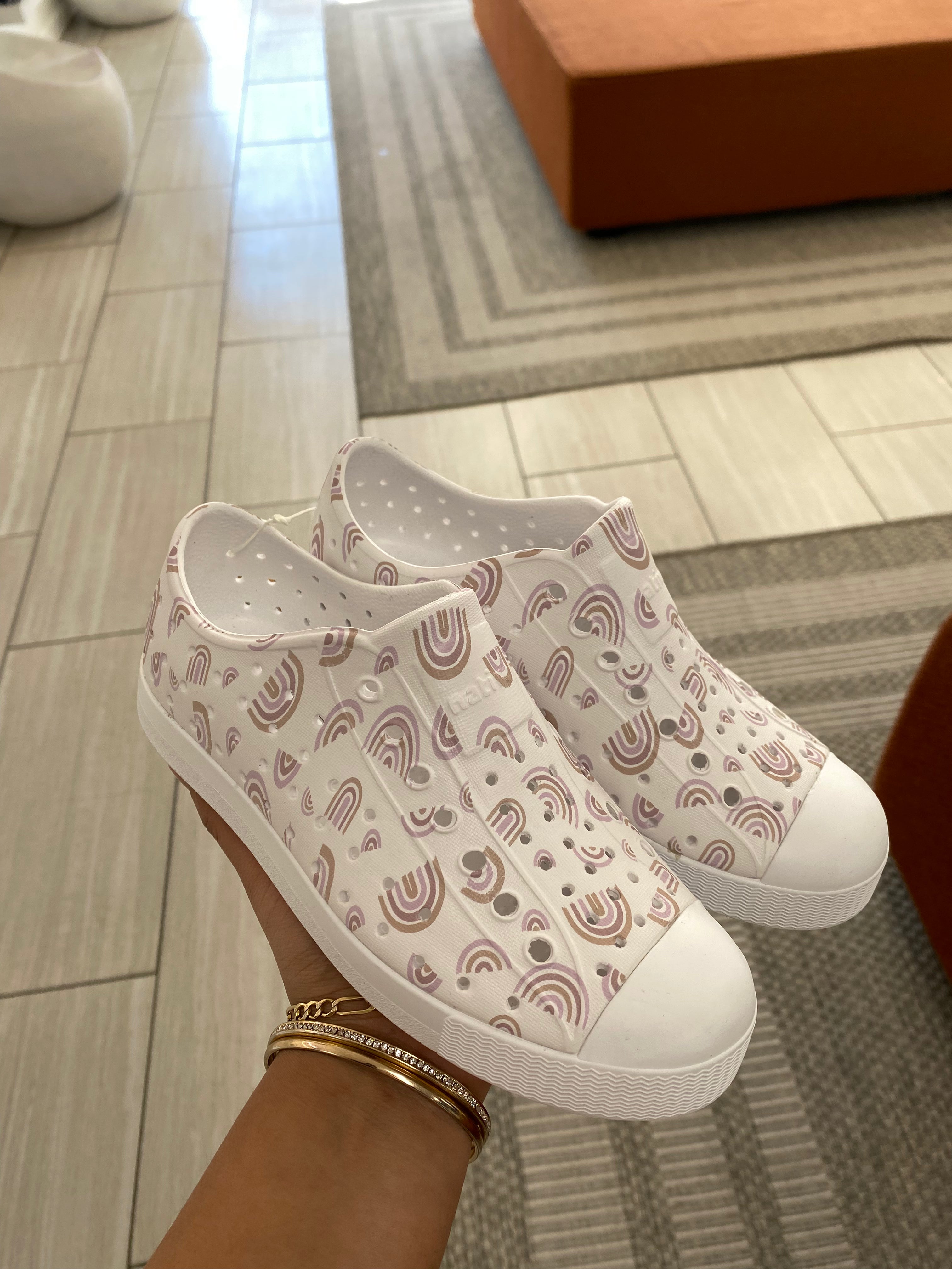 Native Jefferson Shell Rainbow Sneakers - Stylish & Comfortable Shoes for Men & Women | Perfect for Casual Wear, Running & Outdoor Activities