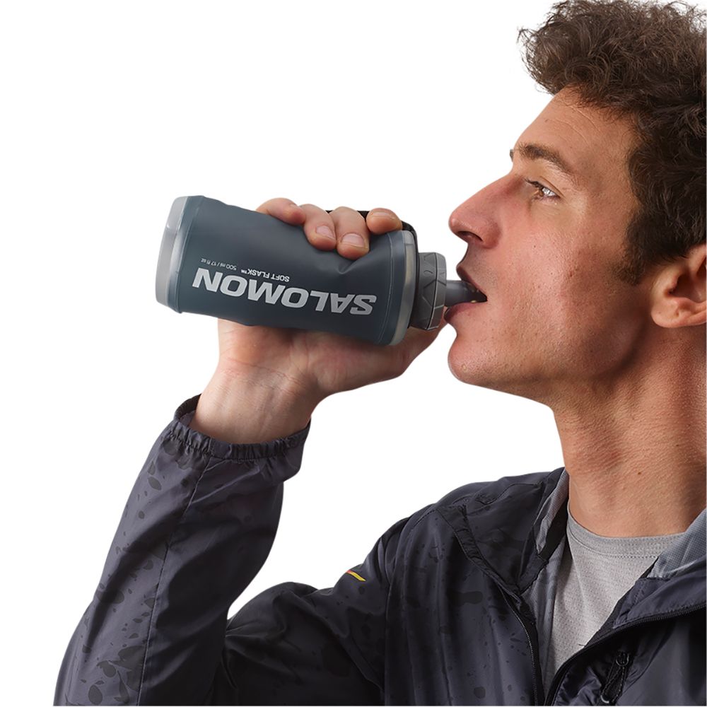 Salomon Active Handheld 500ml Water Bottle - Lightweight & Leakproof Running Hydration for Hiking, Jogging, Gym & Outdoor Sports