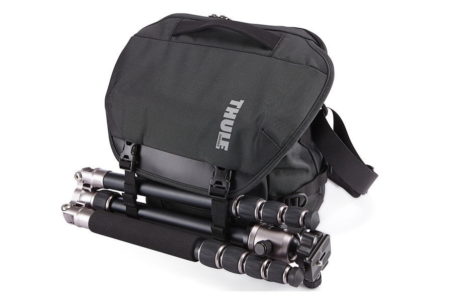 Thule Covert DSLR Camera Bag - Waterproof & Durable Shoulder Satchel for Photographers - Perfect for Travel, Hiking & Outdoor Photography
