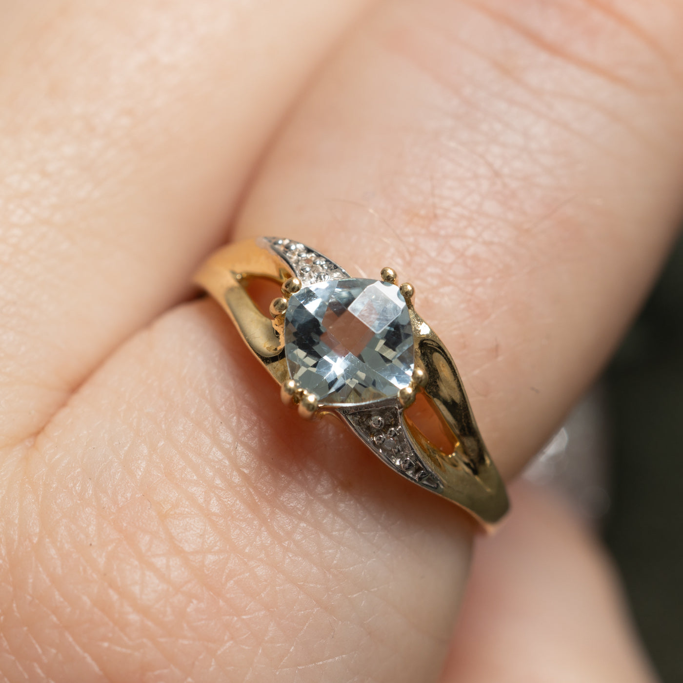 Aquamarine and Diamond Cocktail Ring - 0.70ct Aquamarine with 0.005ctw Diamond Accents - Size 7 - Elegant Evening Wear & Special Occasion Jewelry