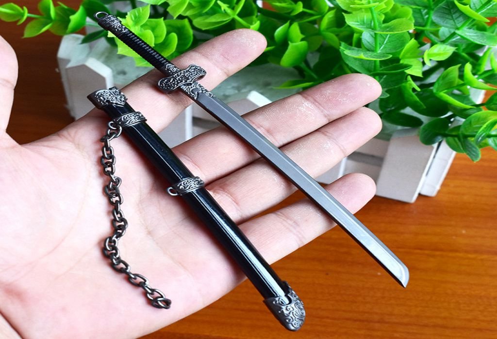 Game Cosplay Accessories - Metal Sword Necklace Keychain, Colorful Pendant Key Ring for Costume & Collectibles | Perfect for Cosplay Events, Halloween Costumes, and Gift Giving