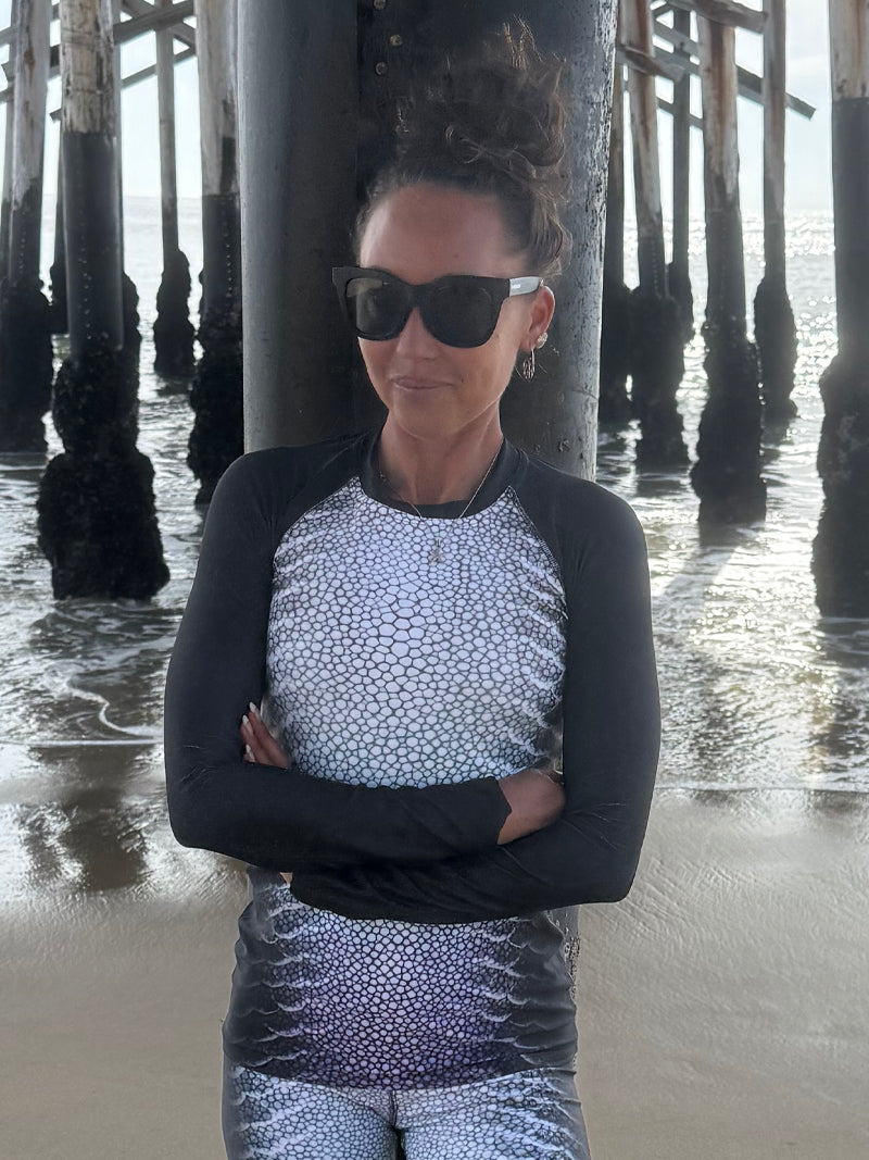 Premium Stingray Rash Guard UPF 50+ Sun Protection - Quick Dry Swim Shirt for Men & Women - Ideal for Surfing, Swimming, Beach & Water Sports