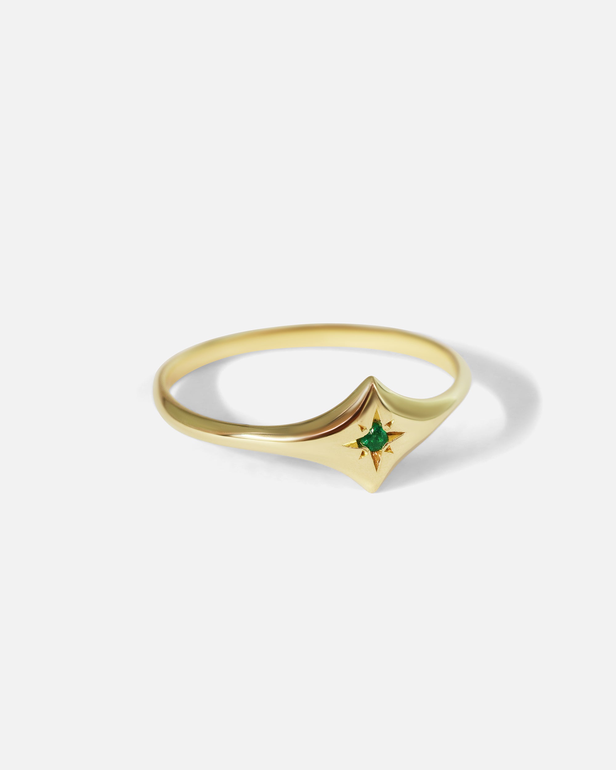 Emerald Star Ring - Elegant Green Gemstone Jewelry for Women, Perfect for Weddings, Anniversaries & Special Occasions