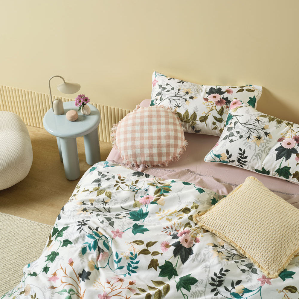Linen House Kimi Quilt Cover Set - Soft & Breathable Bedding Set for Queen Size Bed - Perfect for Modern Bedrooms, Guest Rooms & Cozy Home Decor