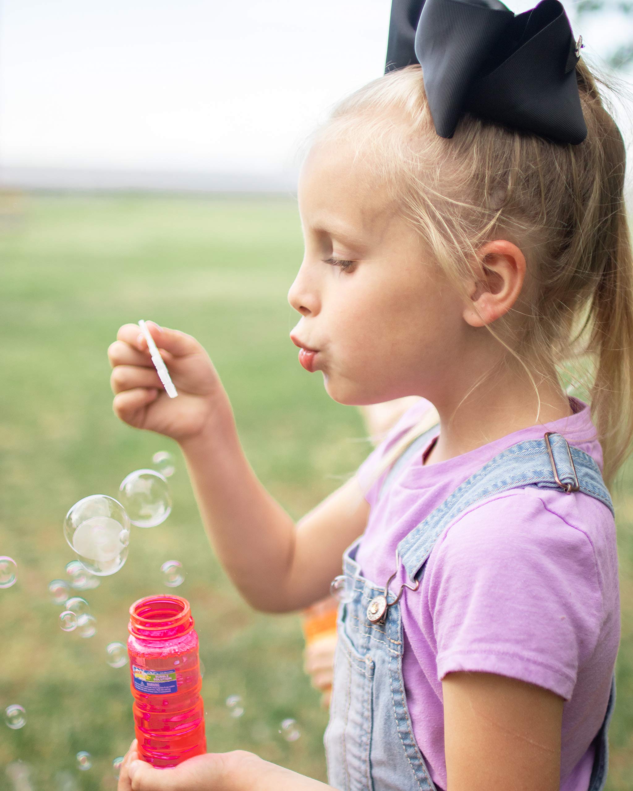 Sunny Days Entertainment 6 Pack Bubble Solution – 4oz Bubble Blower Bottles with 6-Hole Wand | Kids Bubble Solution for Outdoor Play, Birthday Parties & Summer Fun | Non-Toxic Bubble Liquid for Toddlers & Children