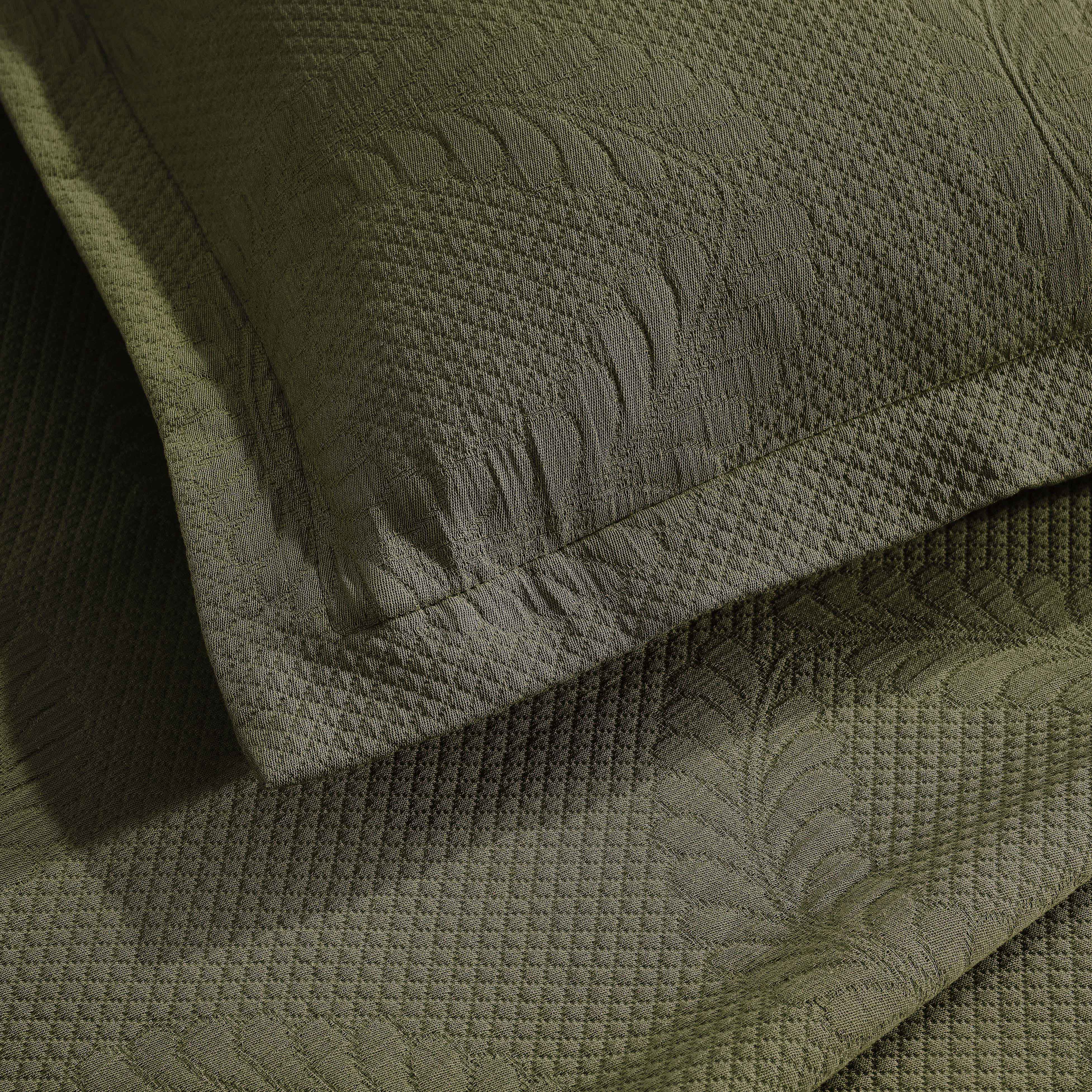 Peploi Cotton Medium Weight Matelasse Bedspread and Sham Set - Queen Size, White Textured Bed Cover with Matching Shams - Perfect for Master Bedroom, Guest Room & Hotel Decor