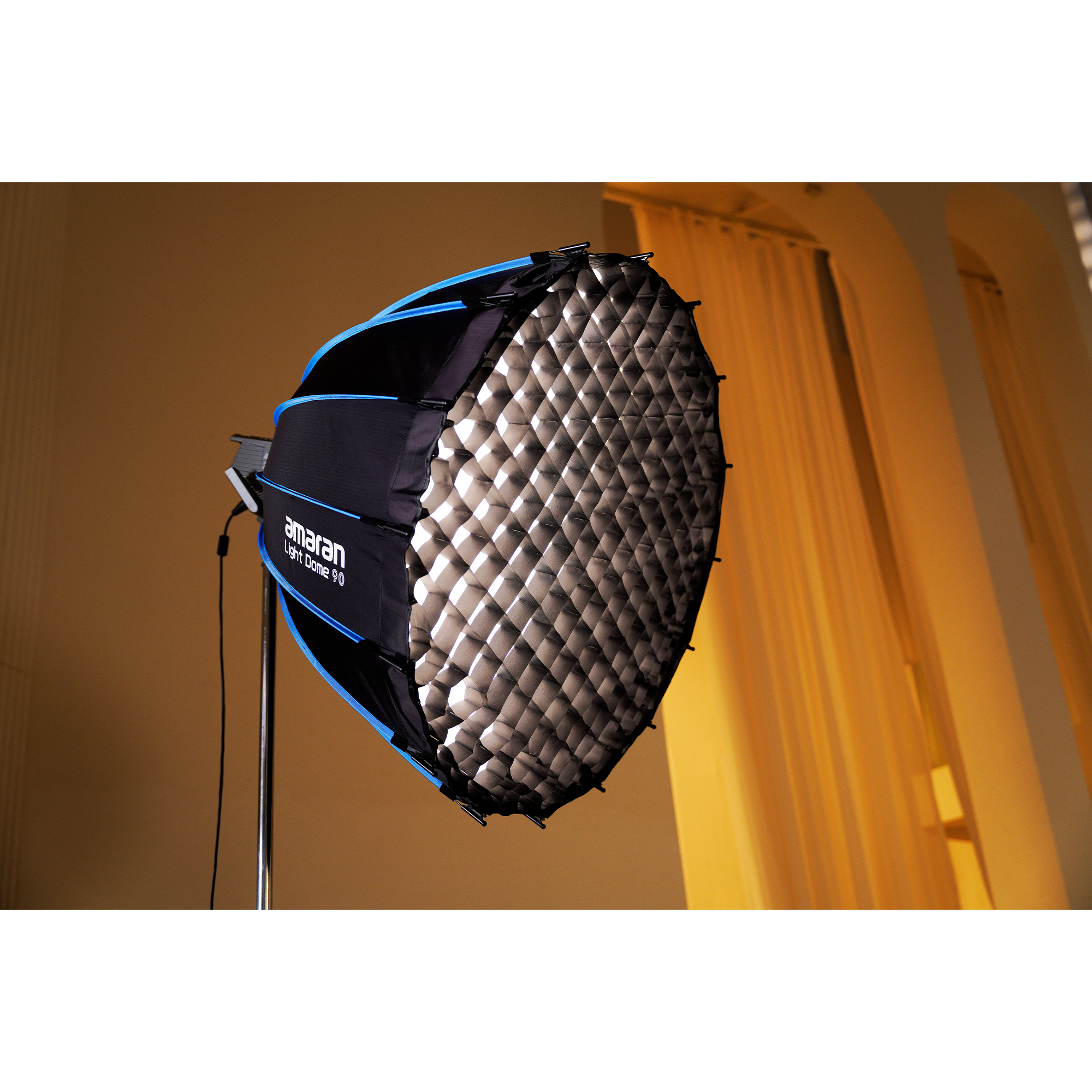 Amaran Light Dome 90 - Professional Photography Softbox for Studio Lighting, Portrait & Product Photography - Perfect for YouTube Videos, Live Streaming & Indoor Shooting