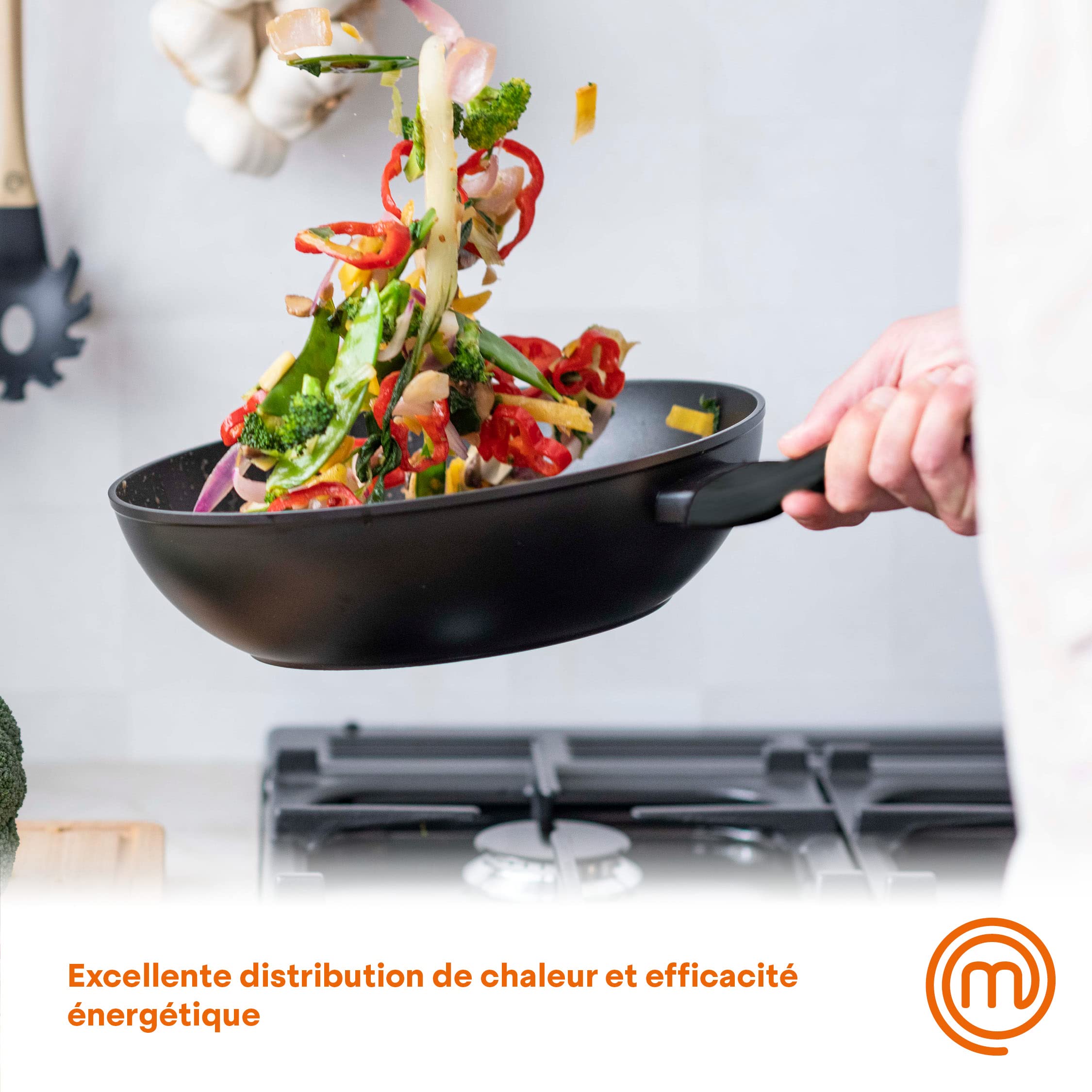 Nonstick MasterChef 28cm Wok Pan - Aluminum Stir Fry Pan for Induction & All Stovetops - Chinese Wok with Scratch-Resistant Coating, Dishwasher Safe - Perfect for Stir-Frying, Sautéing & Asian Cooking