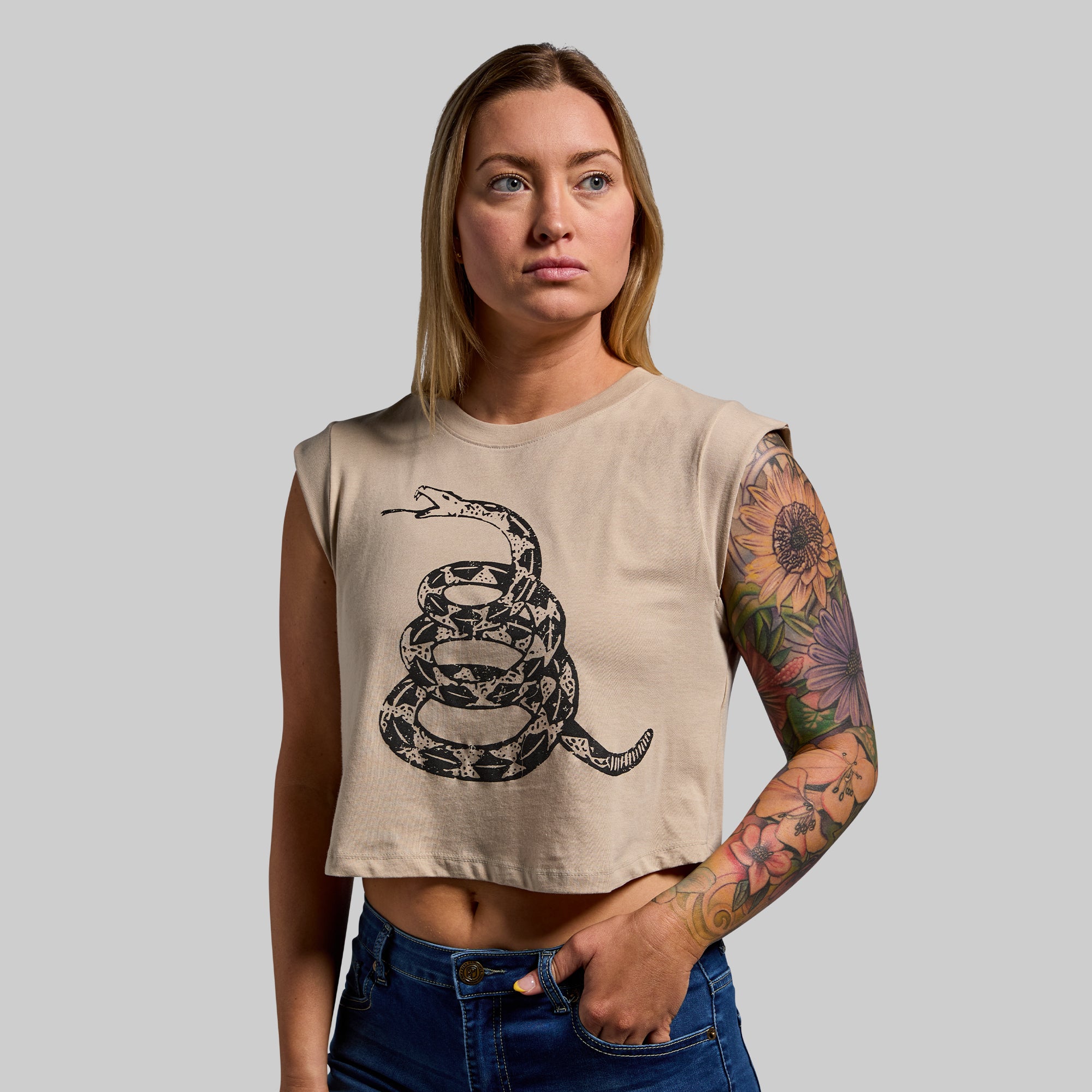 Gadsden Flag Festival Crop Top - Tan Women's Casual T-Shirt for Patriotic Events, Concerts & Summer Outfits