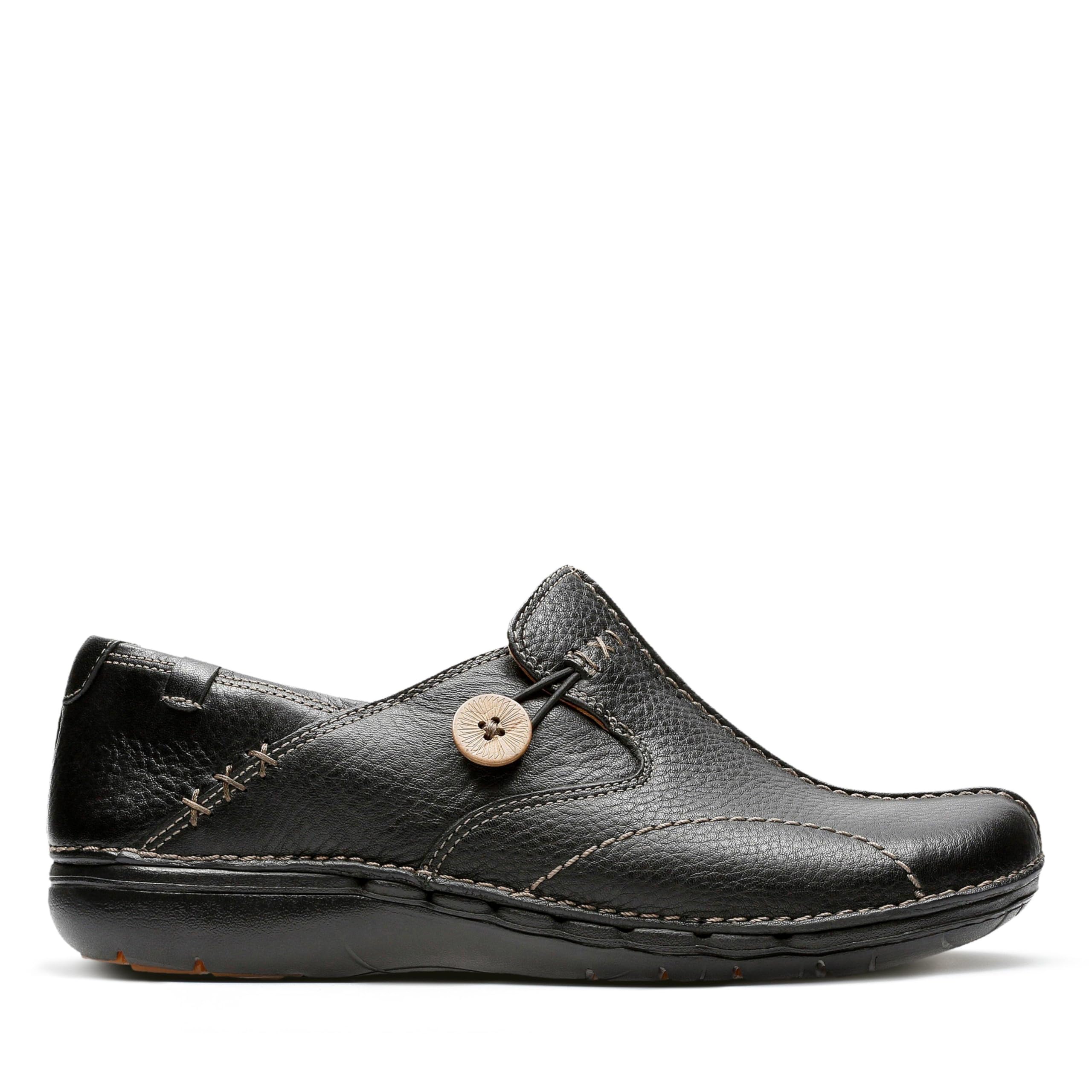 Clarks Women's Comfortable Leather Moccasin Loafers - Slip-On Casual Shoes for Work, Travel & Everyday Wear