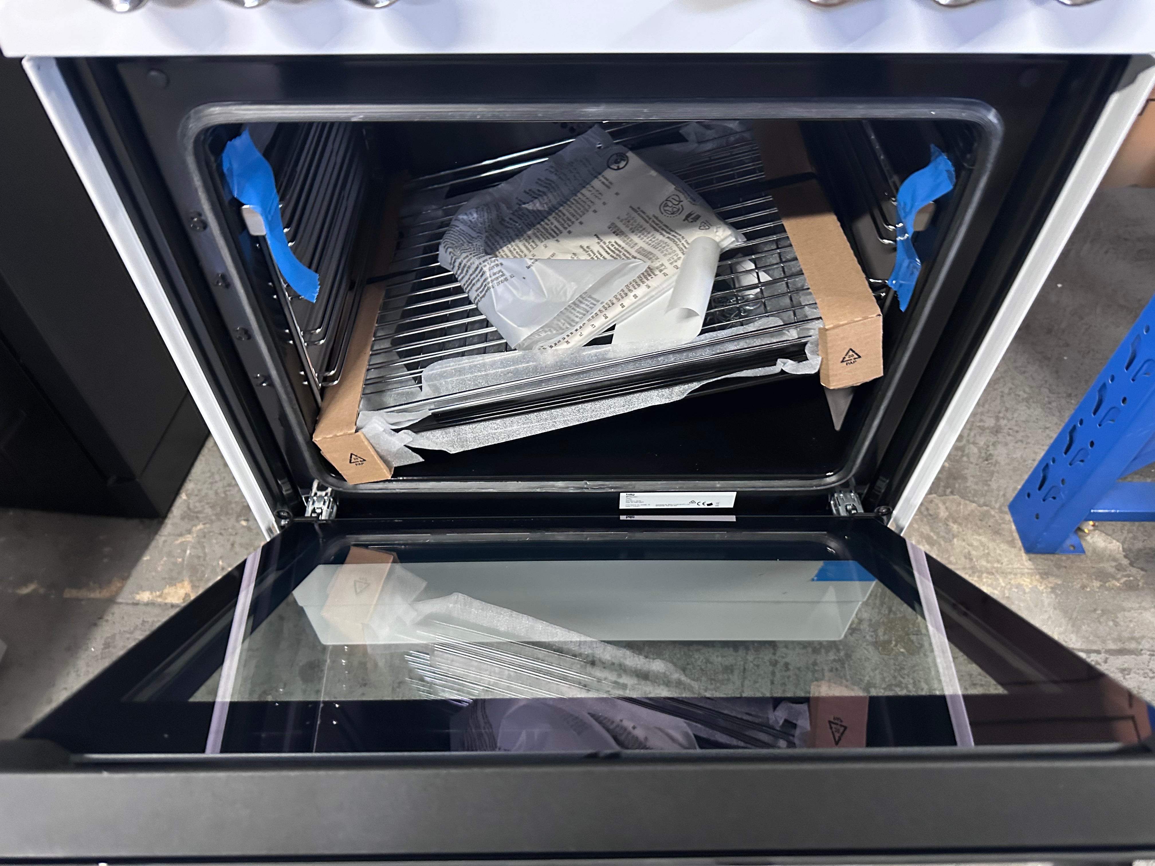Beko BFC60VMW1 60cm Freestanding Electric Oven and Stove Combo - Factory Second | Perfect for Small Kitchens, Apartments & Home Cooking