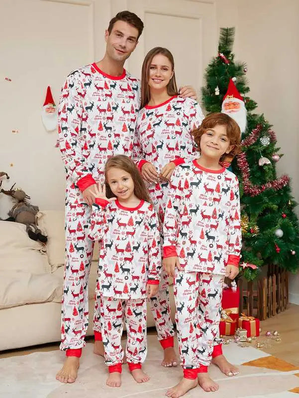 Christmas Matching Family Pajamas Sets with Printed Reindeer - Cozy Holiday Sleepwear for Family Gatherings & Festive Photos