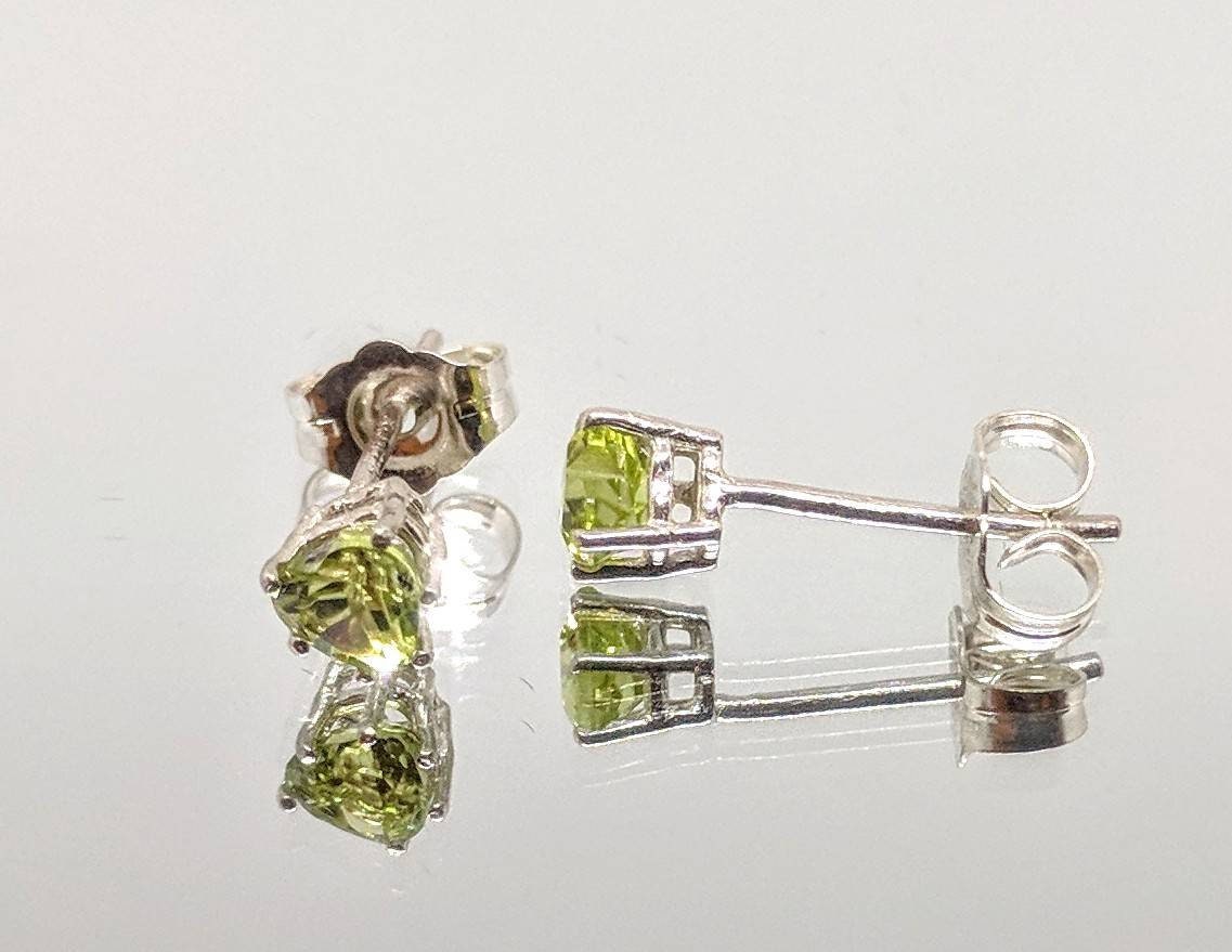 Solid Sterling Silver or 14K White/Yellow/Rose Gold 8mm Heart Peridot Earrings - VVS Eye Clean, August Birthstone Jewelry for Women - Perfect Gift for Anniversary, Birthday & Mother's Day